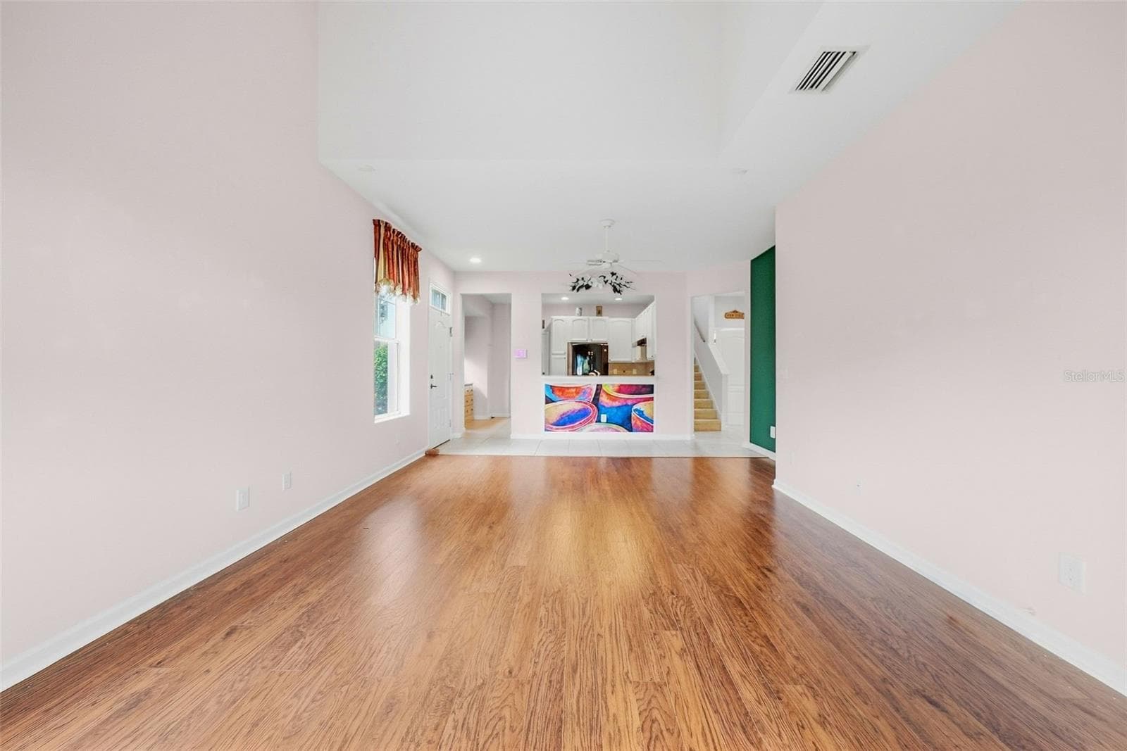 Livingroom - 10647 WHITTINGTON CT, LARGO