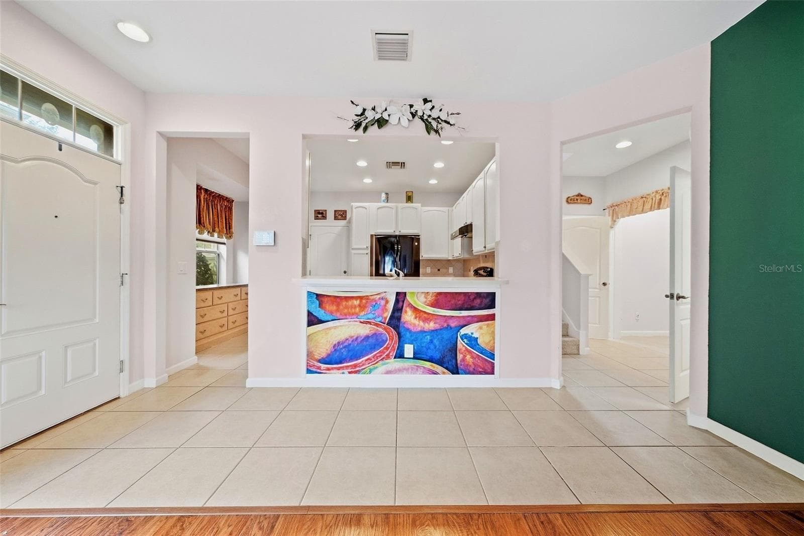 Entry - 10647 WHITTINGTON CT, LARGO