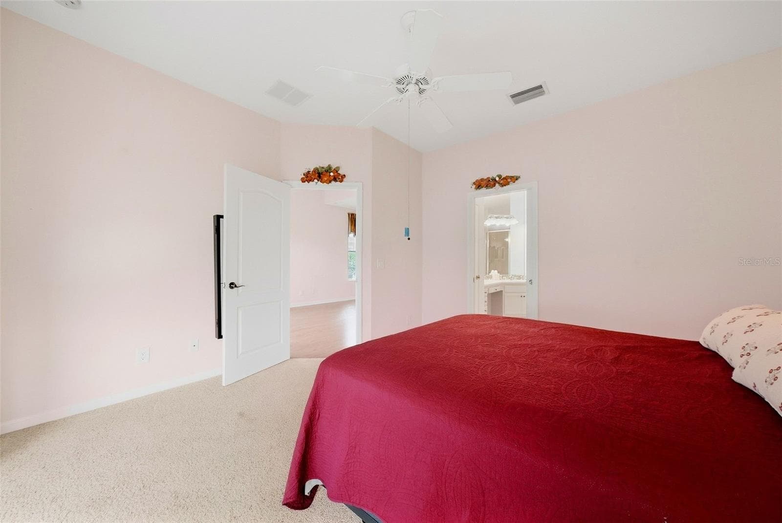 Downstairs Primary Ensuite Bedroom - 10647 WHITTINGTON CT, LARGO