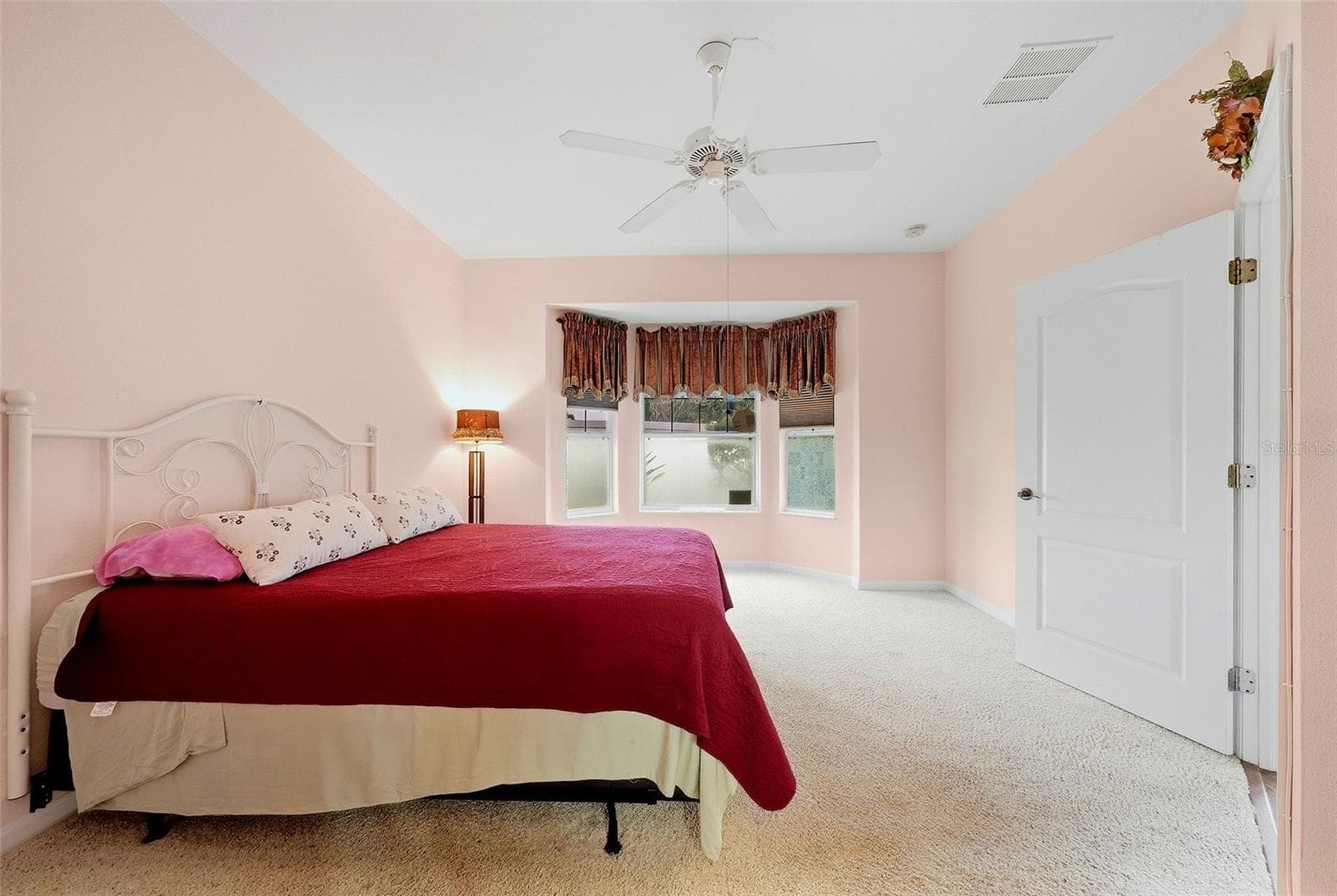 Downstairs Primary Ensuite Bedroom - 10647 WHITTINGTON CT, LARGO