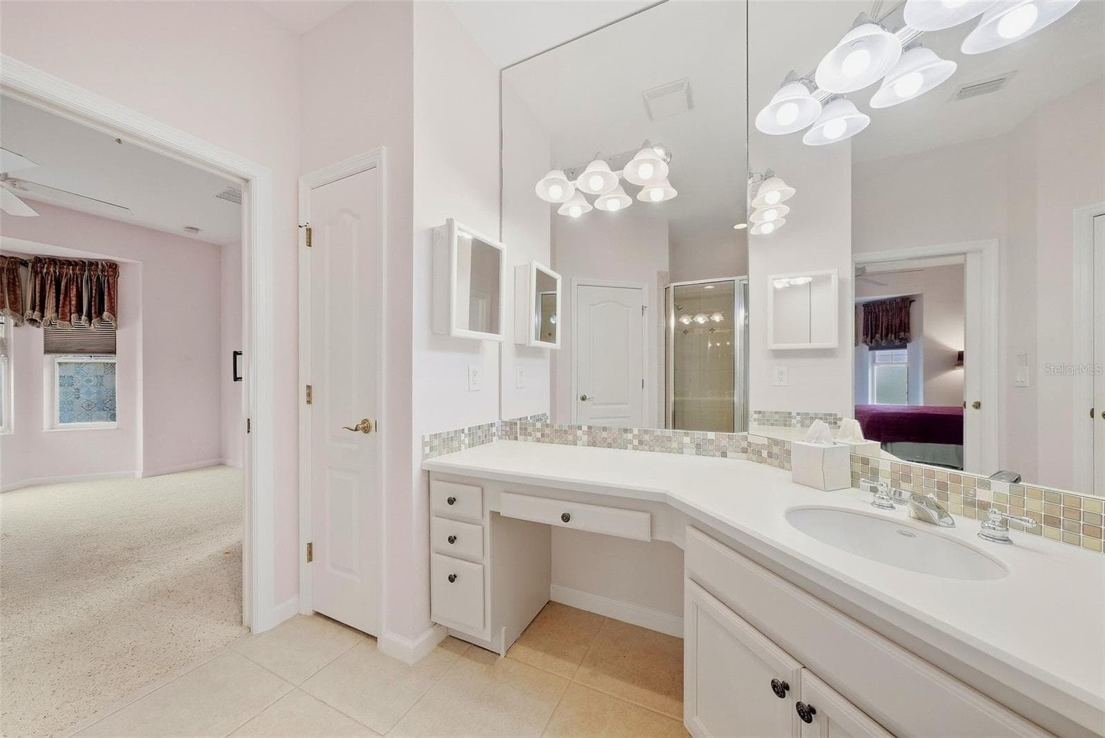 Downstairs Primary Ensuite Bath - 10647 WHITTINGTON CT, LARGO
