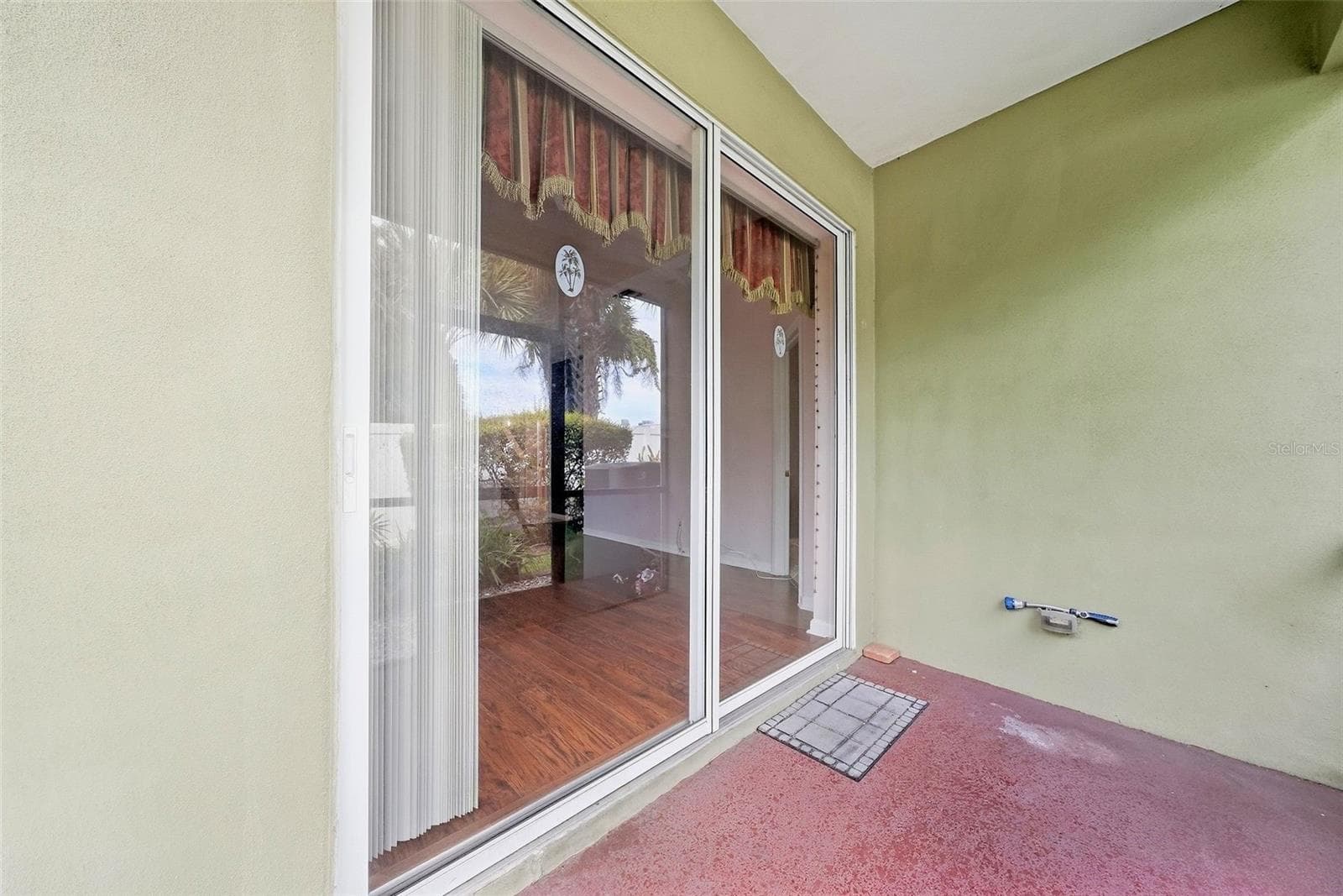 Rear Screened Porch - 10647 WHITTINGTON CT, LARGO