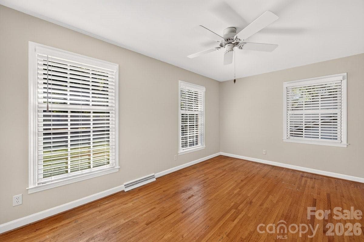 Single Family Residence at 6000 Colchester Place, Charlotte, photo 21 of 35