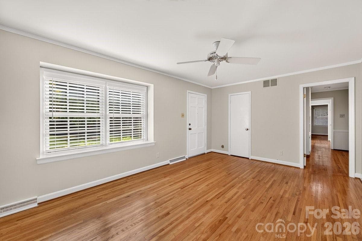 Single Family Residence at 6000 Colchester Place, Charlotte, photo 17 of 35