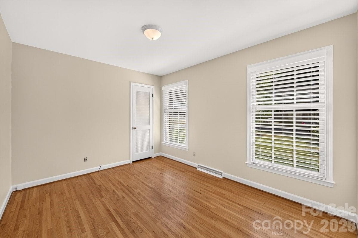 Single Family Residence at 6000 Colchester Place, Charlotte, photo 20 of 35