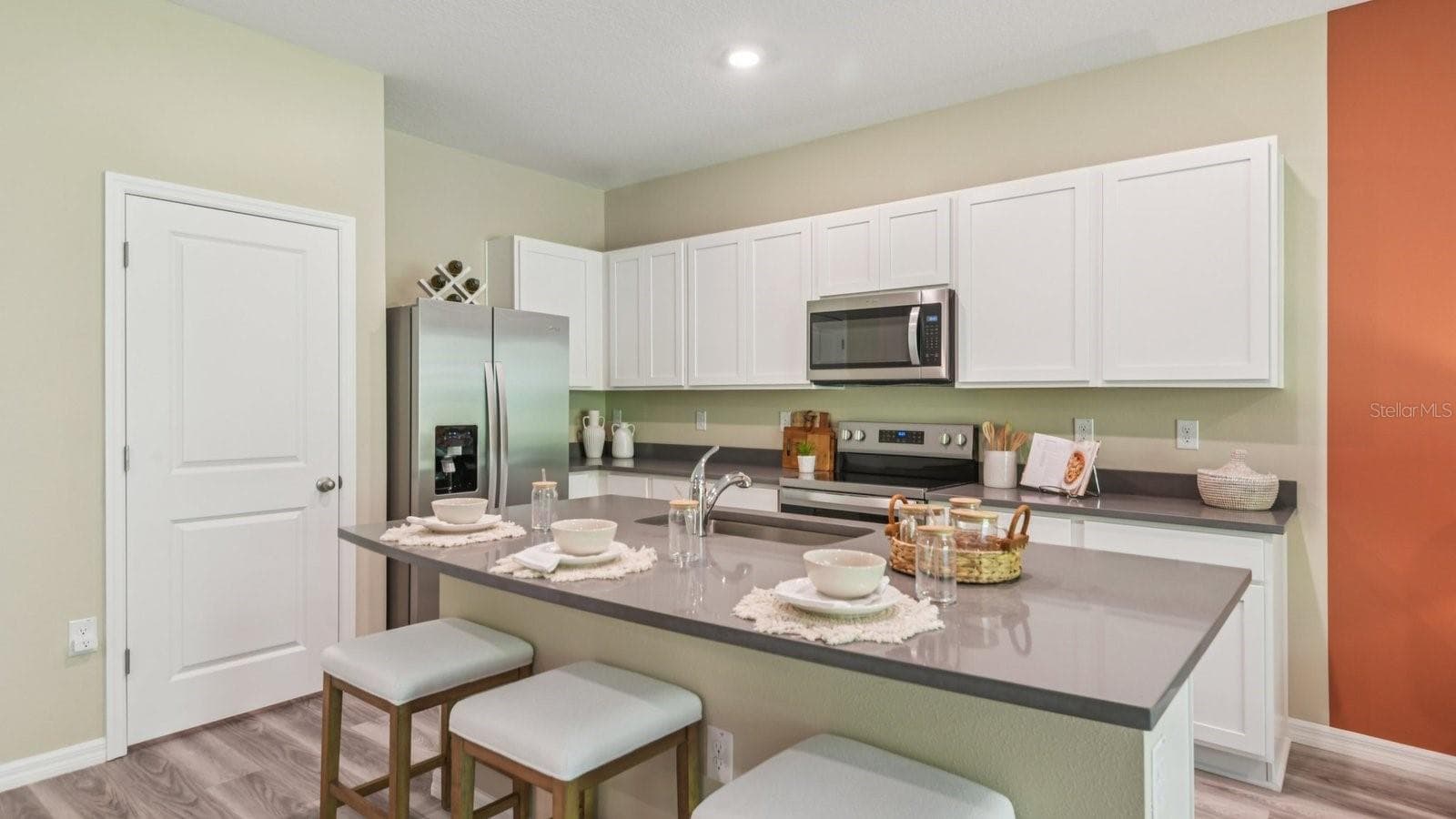 Townhouse at 31209 PAPER BIRCH ST, WESLEY CHAPEL, photo 13 of 33