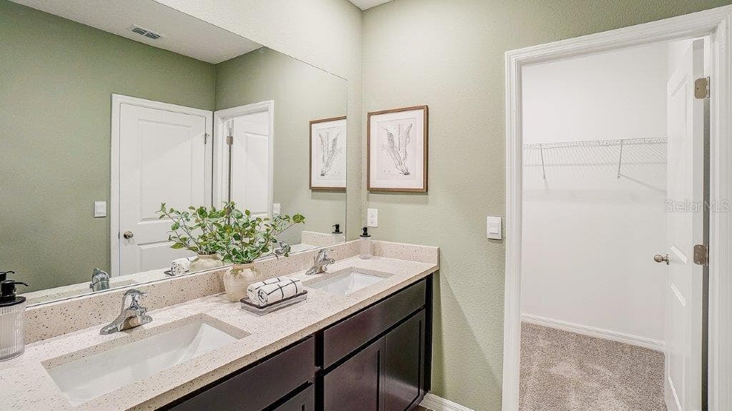 Townhouse at 31217 PAPER BIRCH ST, WESLEY CHAPEL, photo 12 of 15