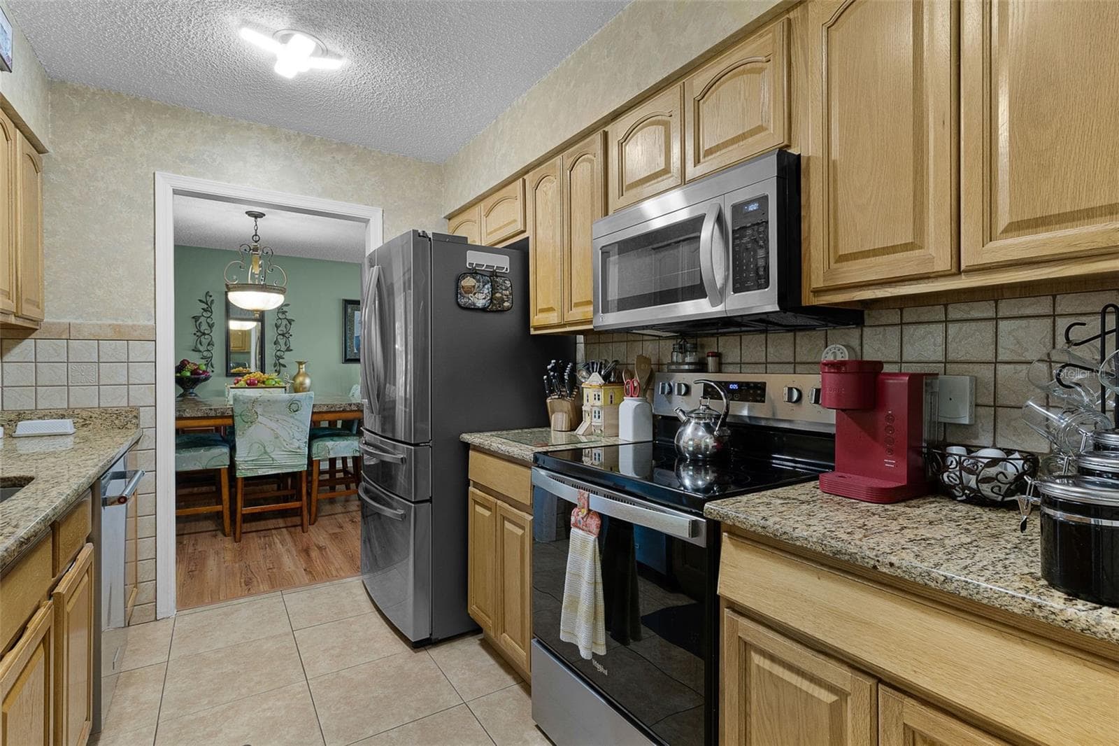 Single Family Residence at 521 E MIRROR LAKE DR, FRUITLAND PARK, photo 12 of 79