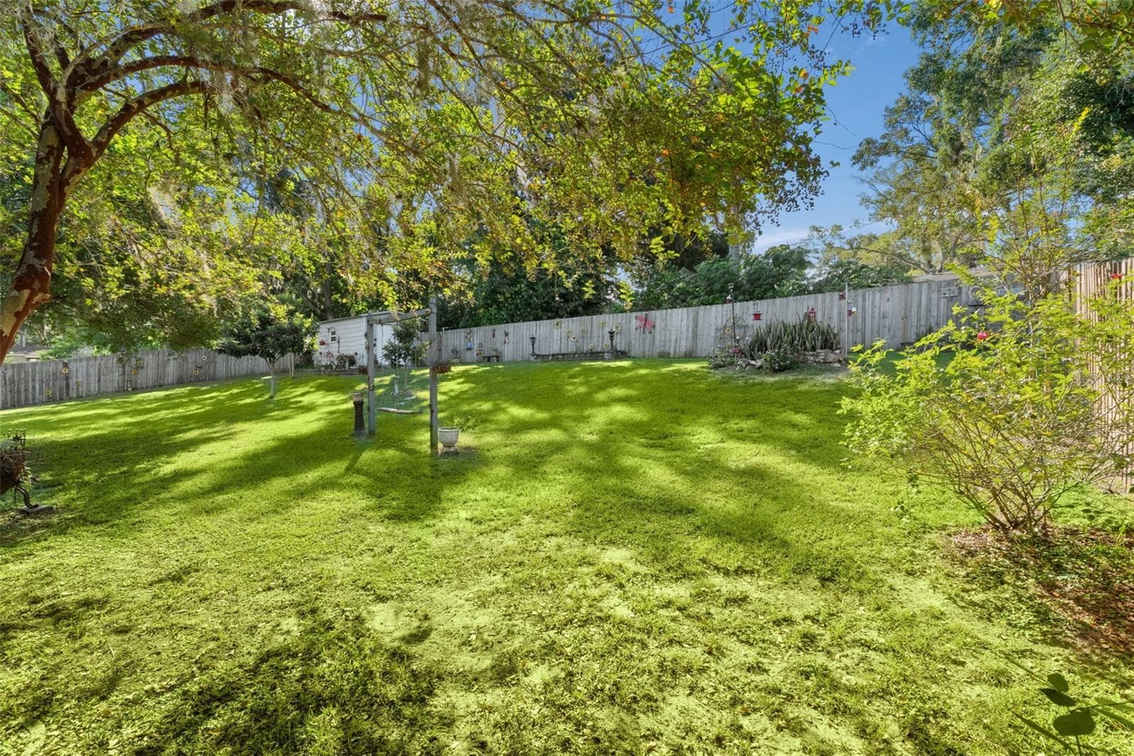 Single Family Residence at 521 E MIRROR LAKE DR, FRUITLAND PARK, photo 51 of 79