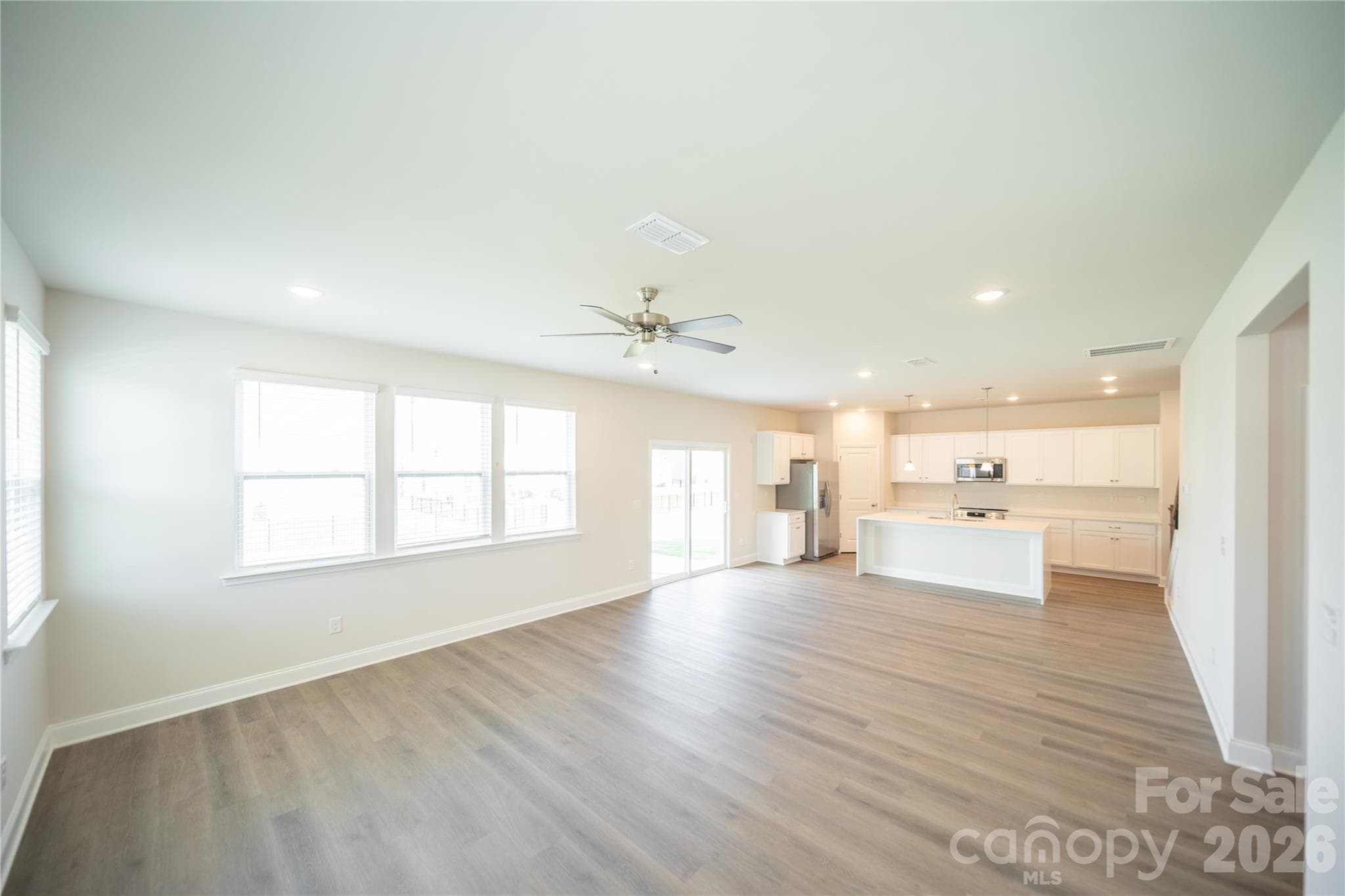 Single Family Residence at 535 Larragan Drive, Denver, photo 6 of 18