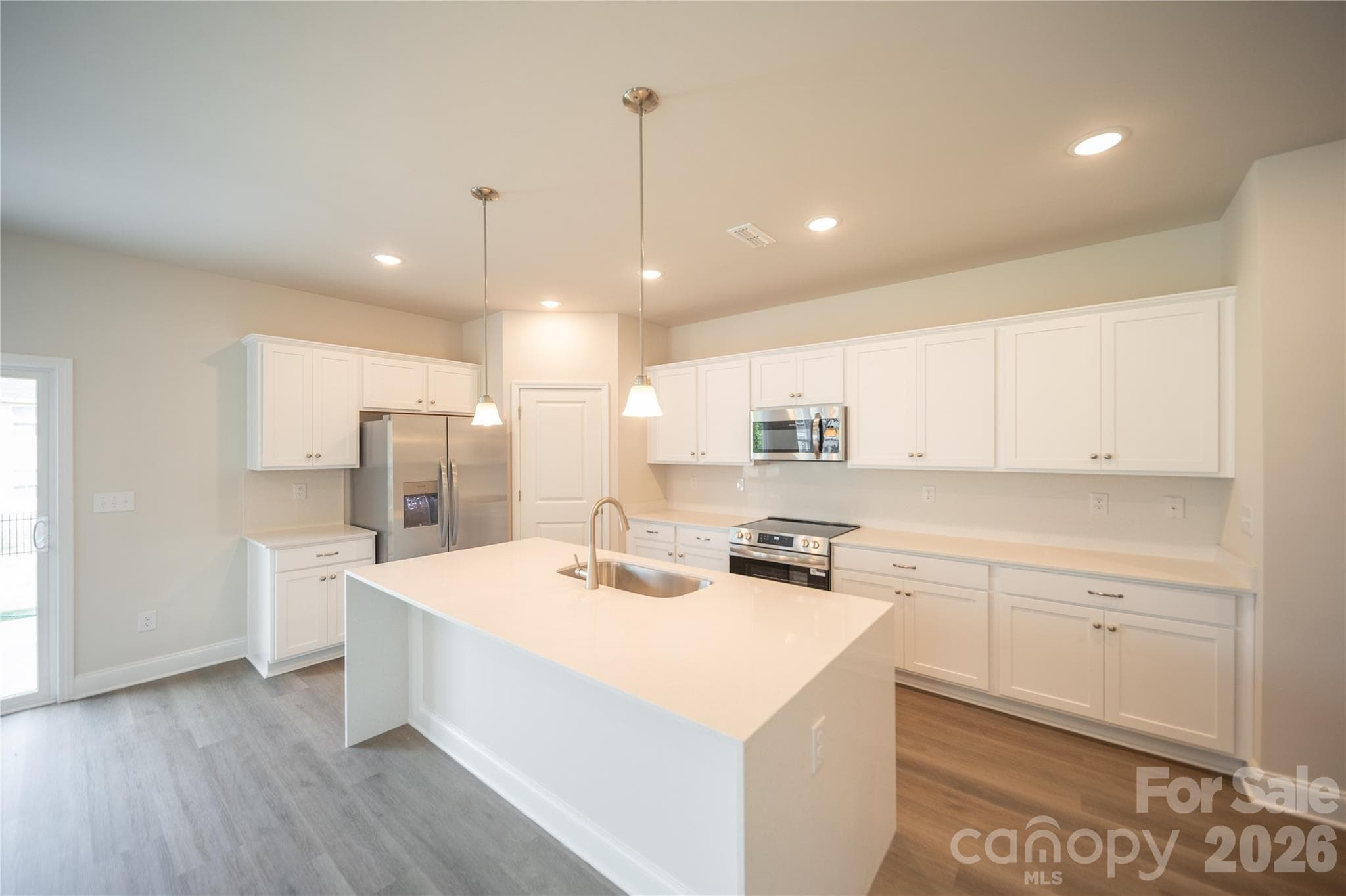 Single Family Residence at 535 Larragan Drive, Denver, photo 8 of 18