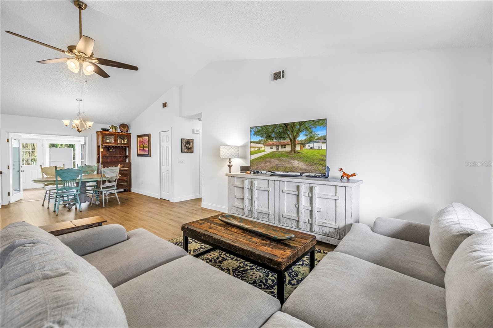 Single Family Residence at 2914 DELROSE DR N, LAKELAND, photo 4 of 43