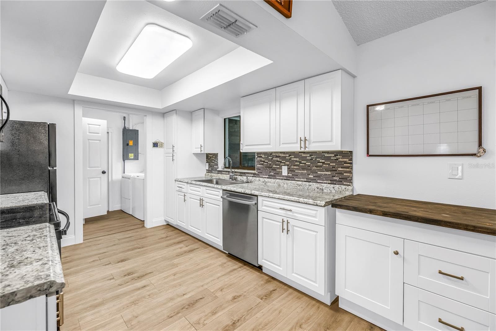 Single Family Residence at 2914 DELROSE DR N, LAKELAND, photo 10 of 43