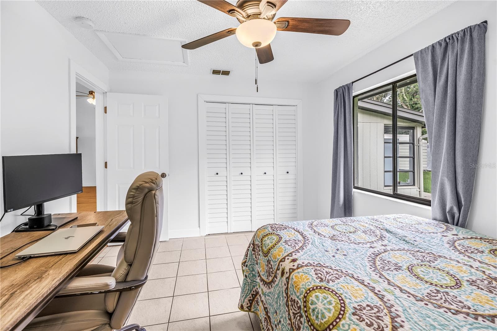 Single Family Residence at 2914 DELROSE DR N, LAKELAND, photo 24 of 43