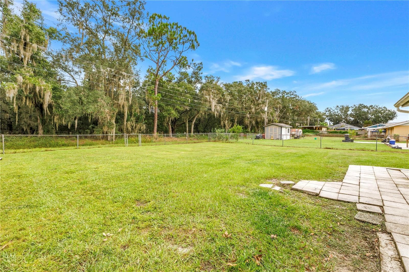 Single Family Residence at 2914 DELROSE DR N, LAKELAND, photo 31 of 43
