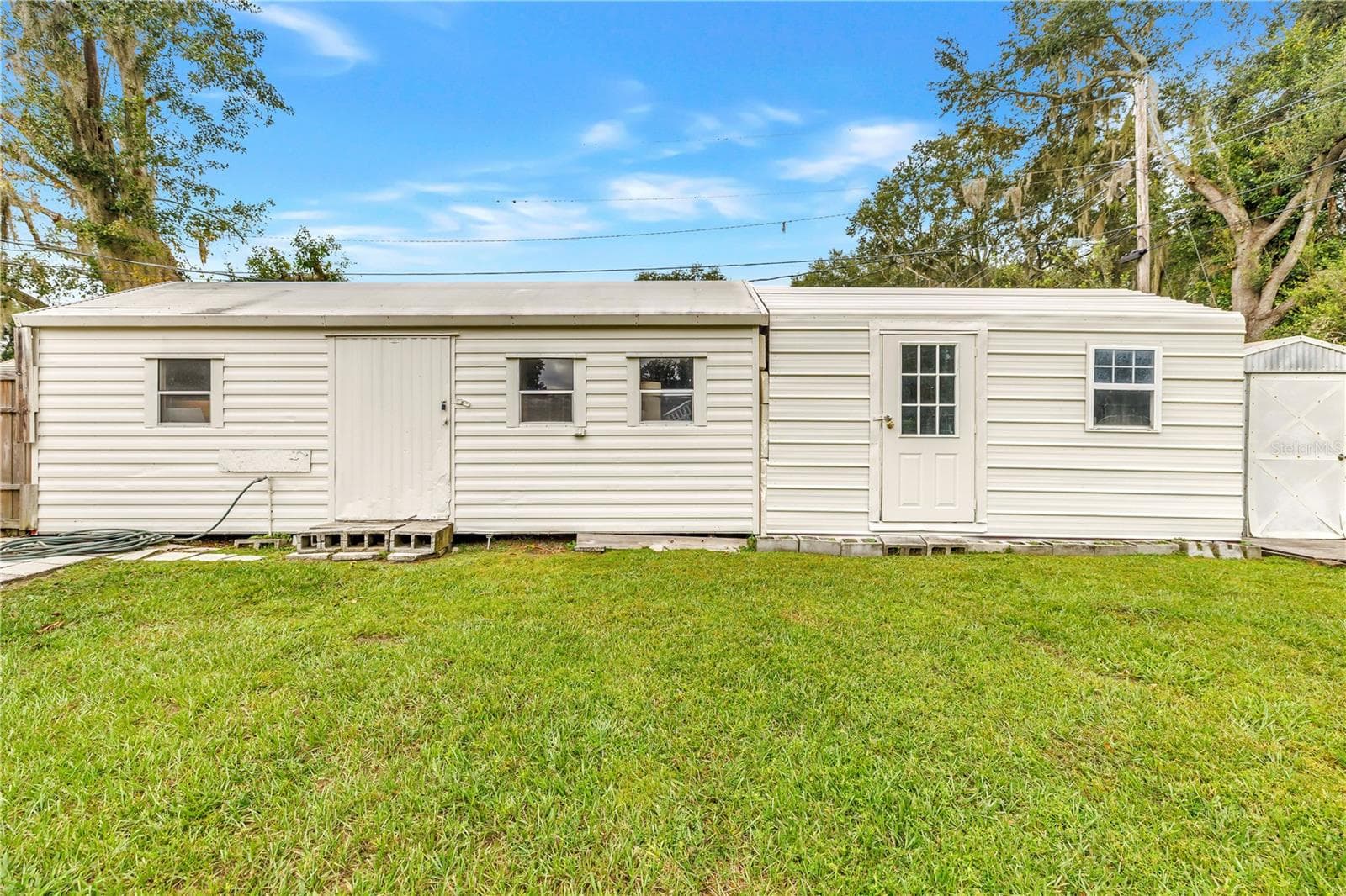 Single Family Residence at 2914 DELROSE DR N, LAKELAND, photo 32 of 43