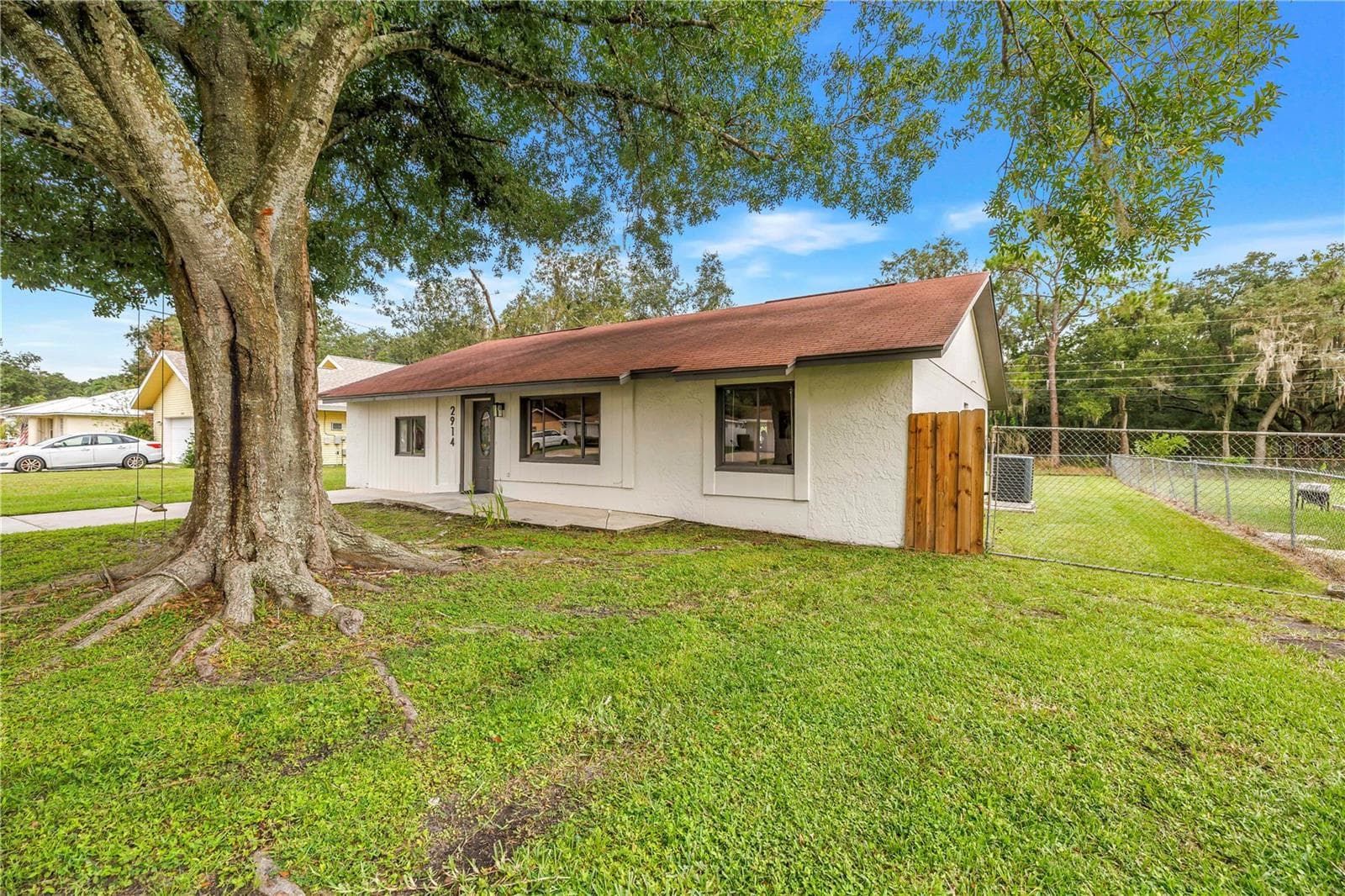 Single Family Residence at 2914 DELROSE DR N, LAKELAND, photo 41 of 43