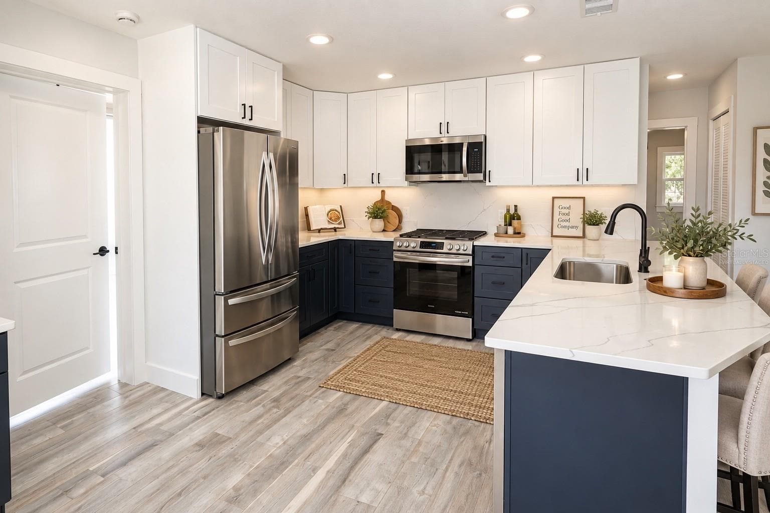Virtually Staged - 5817 DARTMOUTH AVE N, ST PETERSBURG