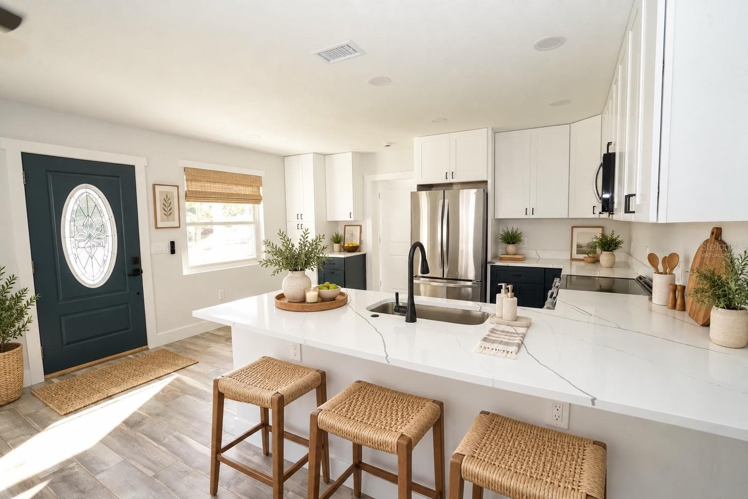 Virtually Staged - 5817 DARTMOUTH AVE N, ST PETERSBURG