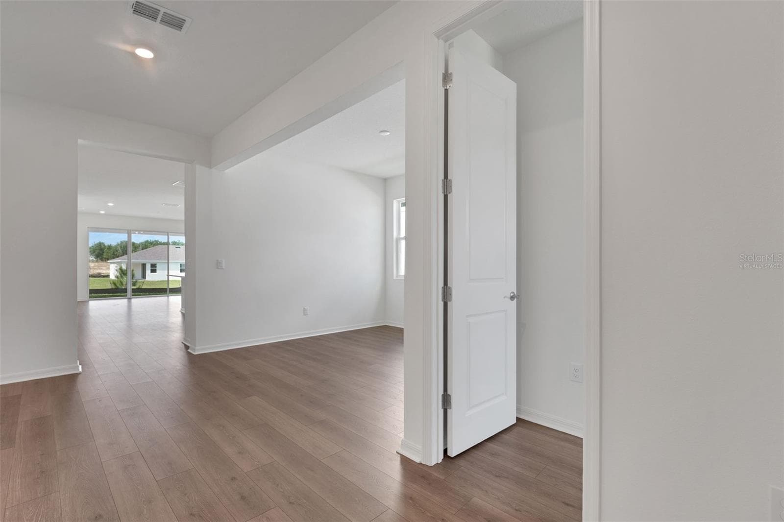 Virtually Staged sample images - 35115 TUSCAN HILL RD, DADE CITY