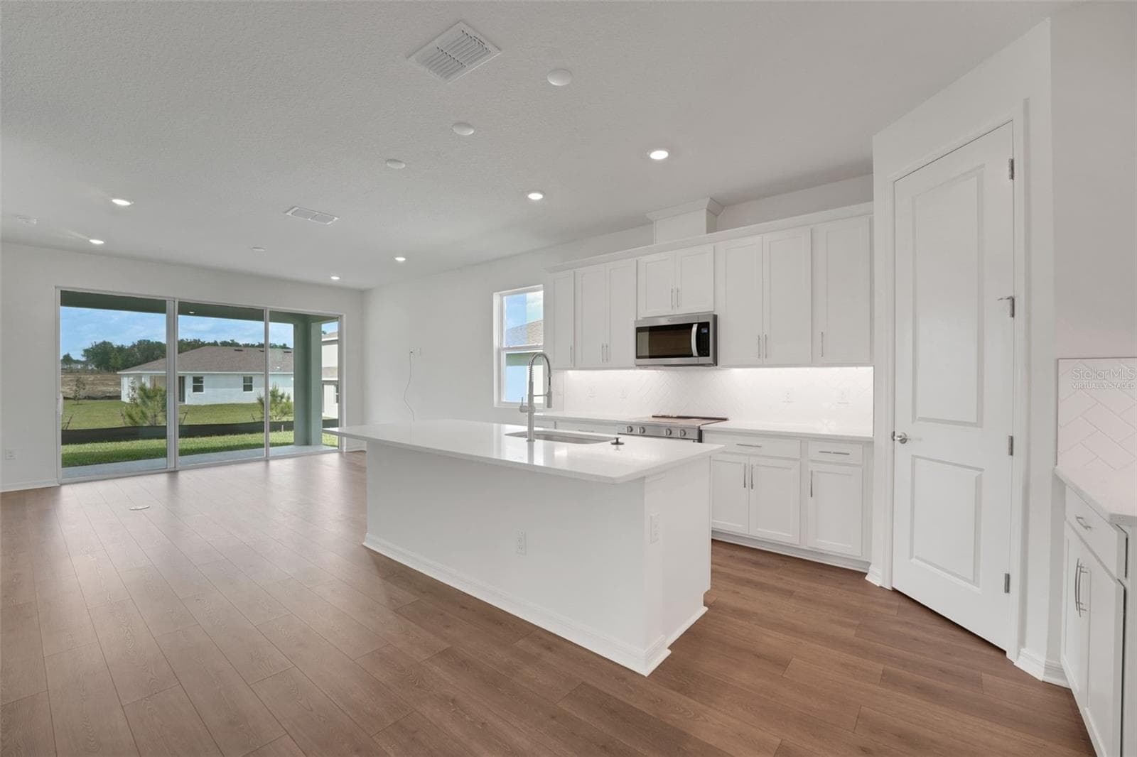 Virtually Staged sample images - 35115 TUSCAN HILL RD, DADE CITY