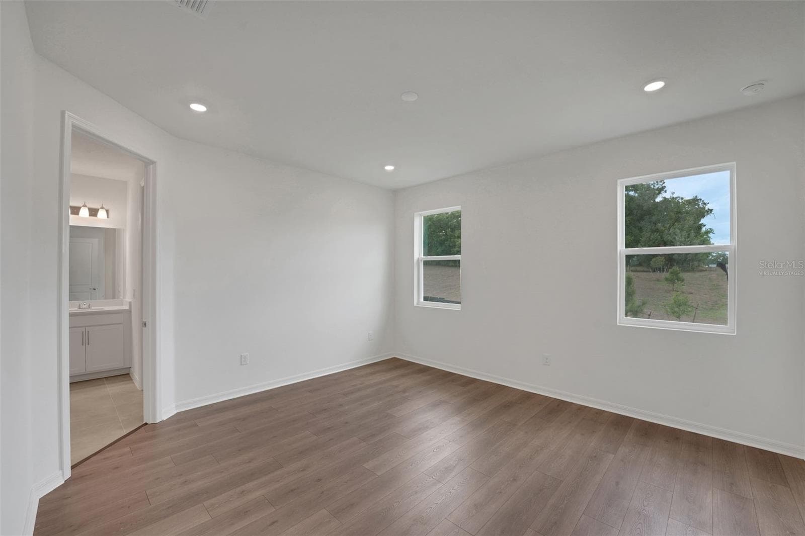 Virtually Staged sample images - 35115 TUSCAN HILL RD, DADE CITY