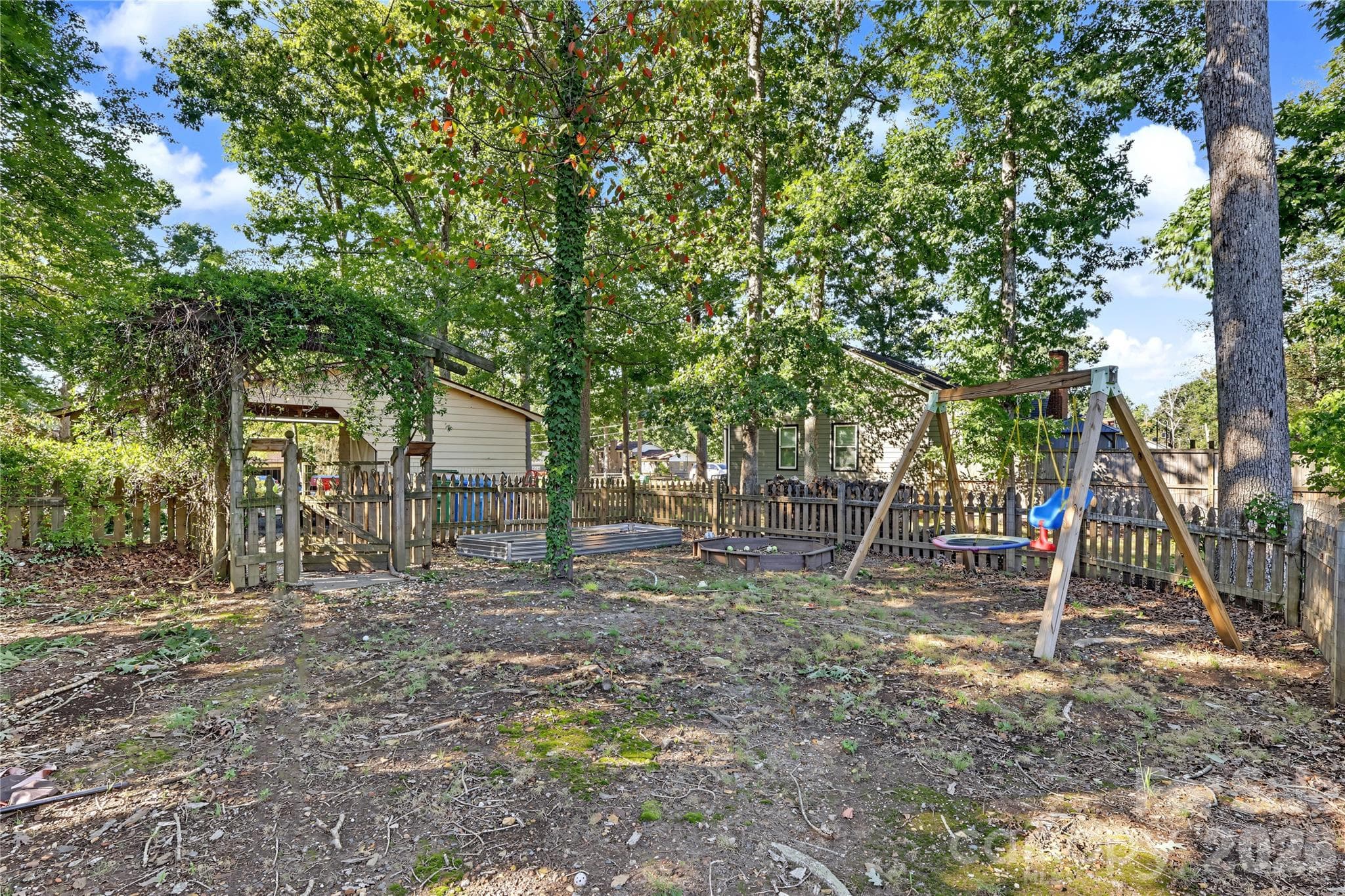 Single Family Residence at 1610 Springhaven Circle, Albemarle, photo 4 of 39