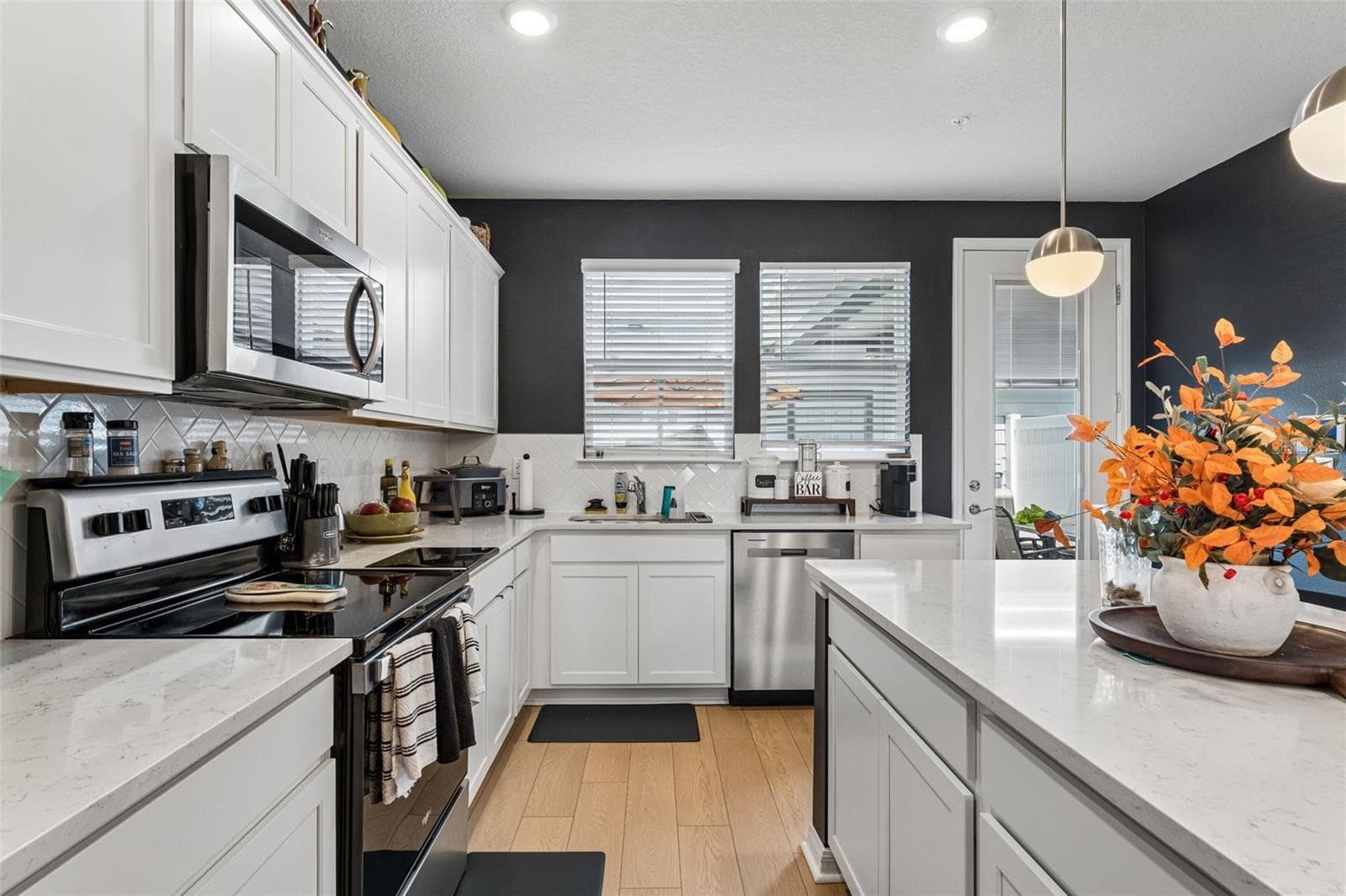 Townhouse at 11139 RISING SUN ST, ORLANDO, photo 9 of 20