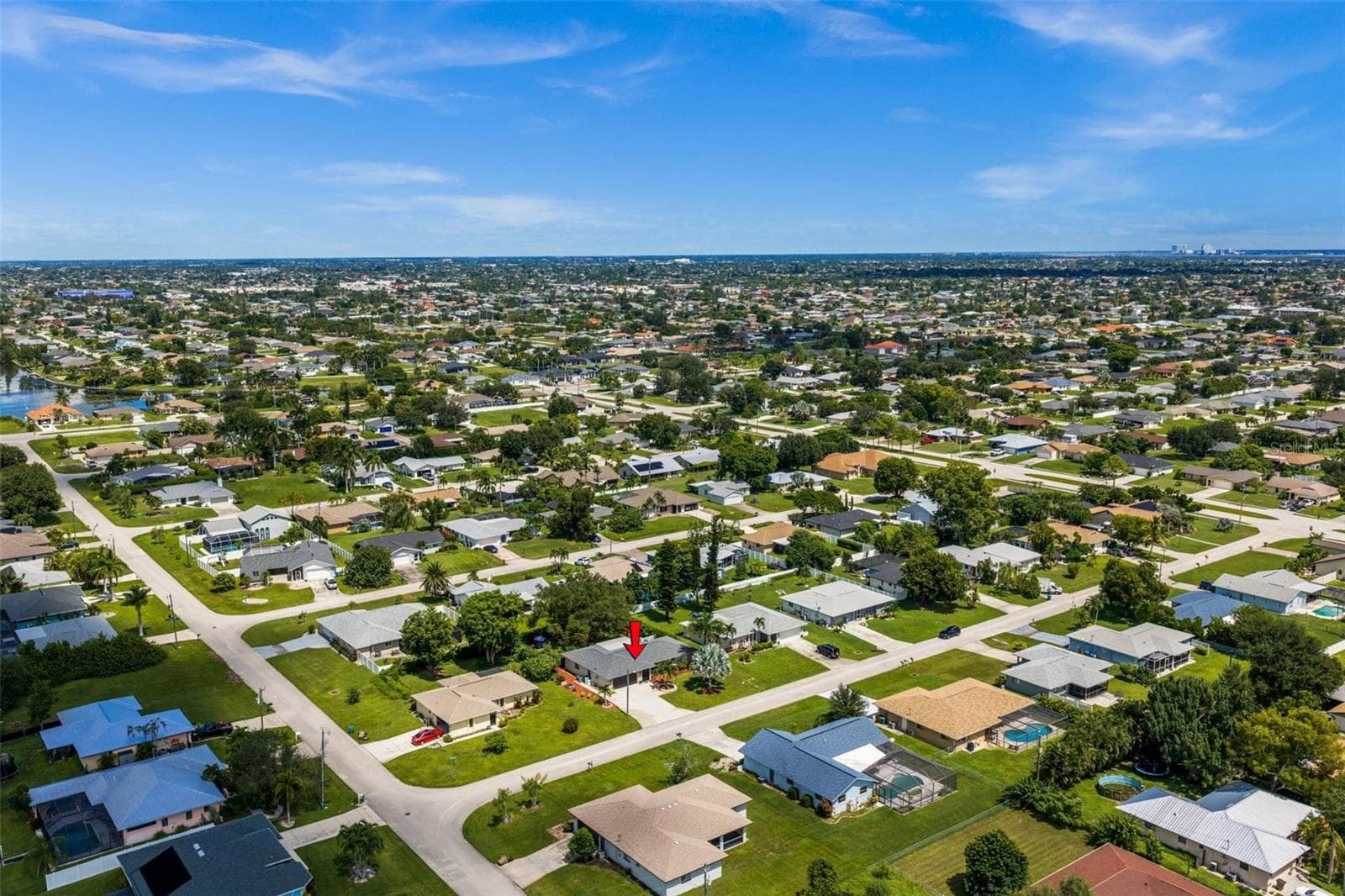In Cape Coral's in-demand Pelican neighborhood - 427 SW 34TH ST, CAPE CORAL