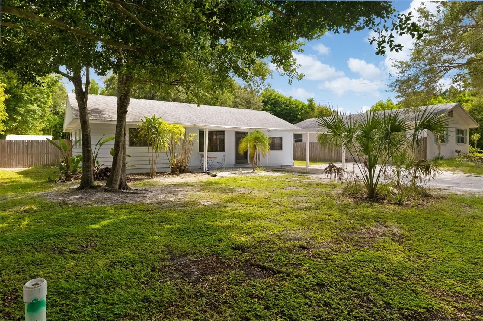 Single Family Residence at 615 S SHADE AVE, SARASOTA, photo 4 of 63