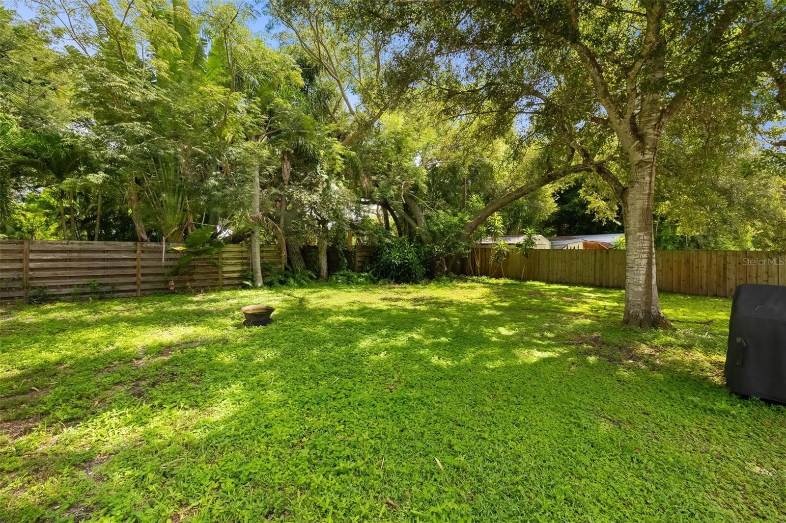 Single Family Residence at 615 S SHADE AVE, SARASOTA, photo 33 of 63