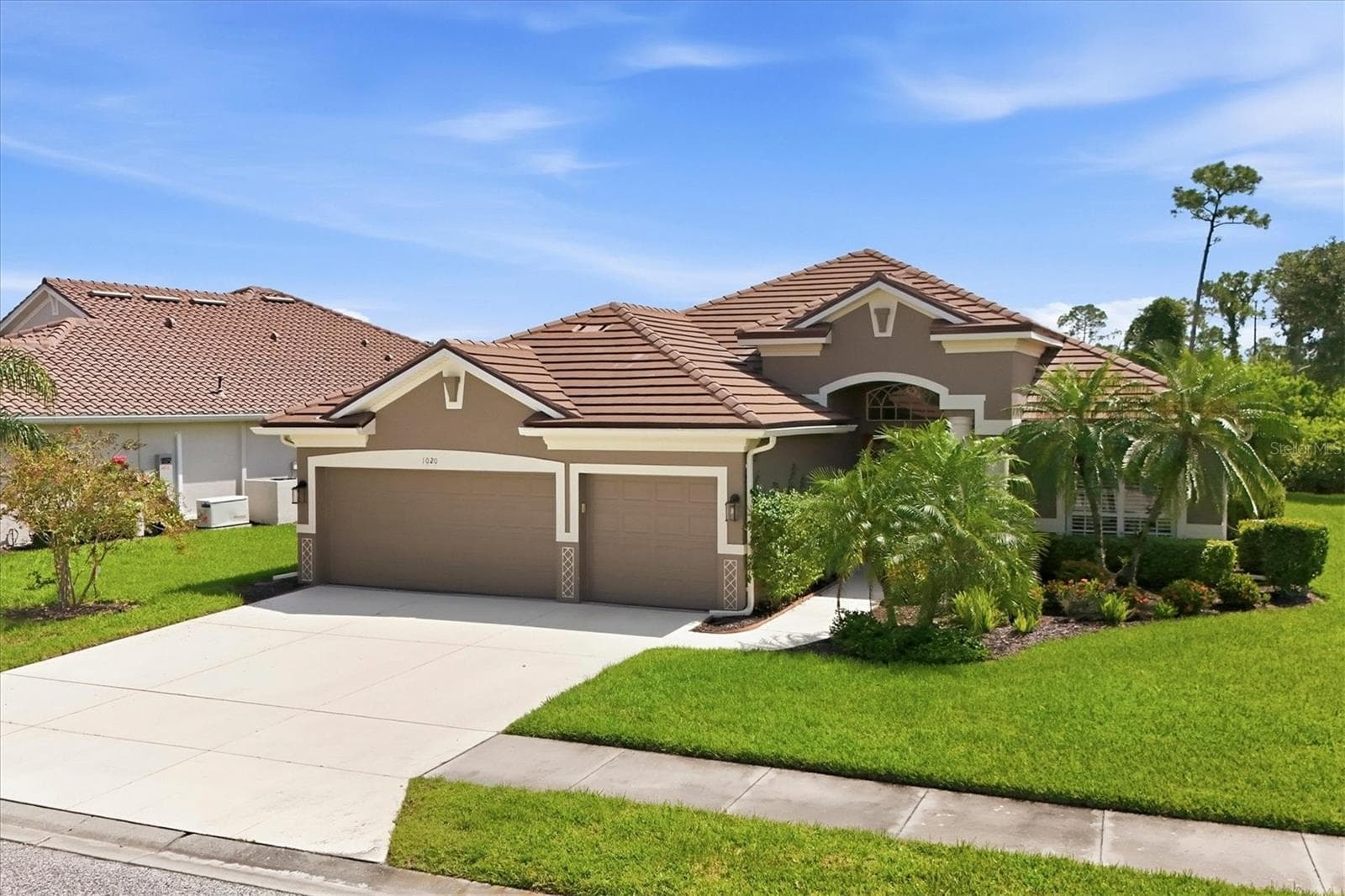 Single Family Residence at 1020 CREEK NINE DR, NORTH PORT, photo 2 of 72