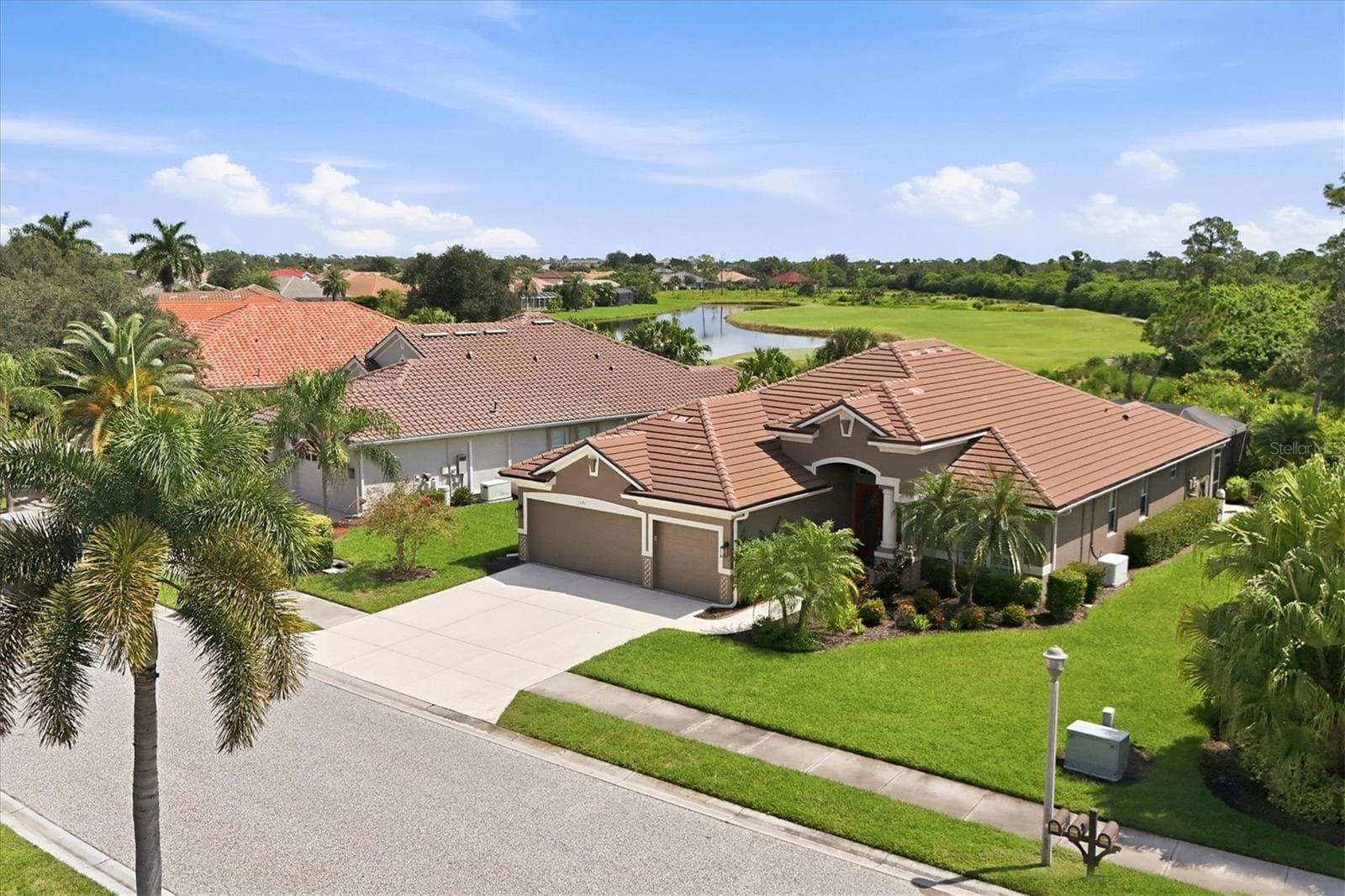 Single Family Residence at 1020 CREEK NINE DR, NORTH PORT, photo 5 of 72