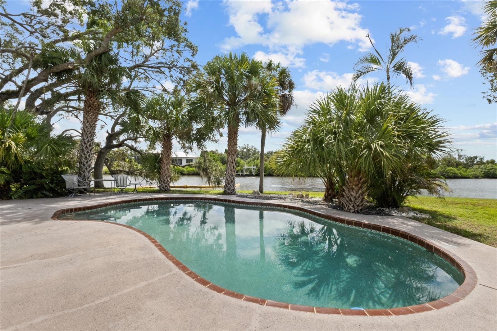 Single Family Residence at 5381 PALOS VERDES DR, SARASOTA, photo 2 of 28