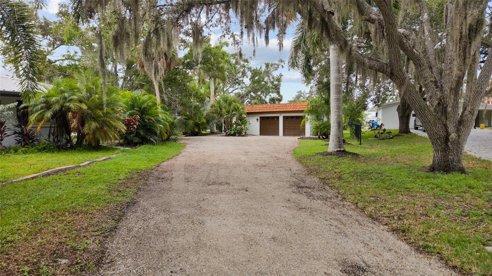 Single Family Residence at 5381 PALOS VERDES DR, SARASOTA, photo 3 of 28