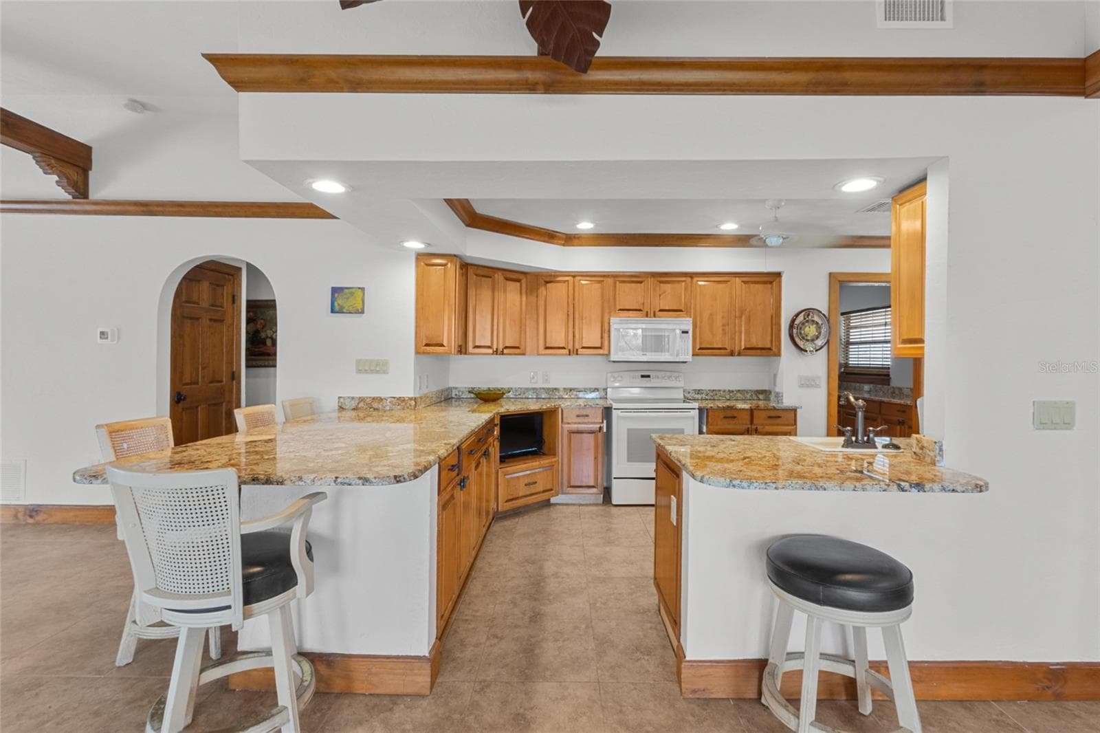 Single Family Residence at 5381 PALOS VERDES DR, SARASOTA, photo 7 of 28