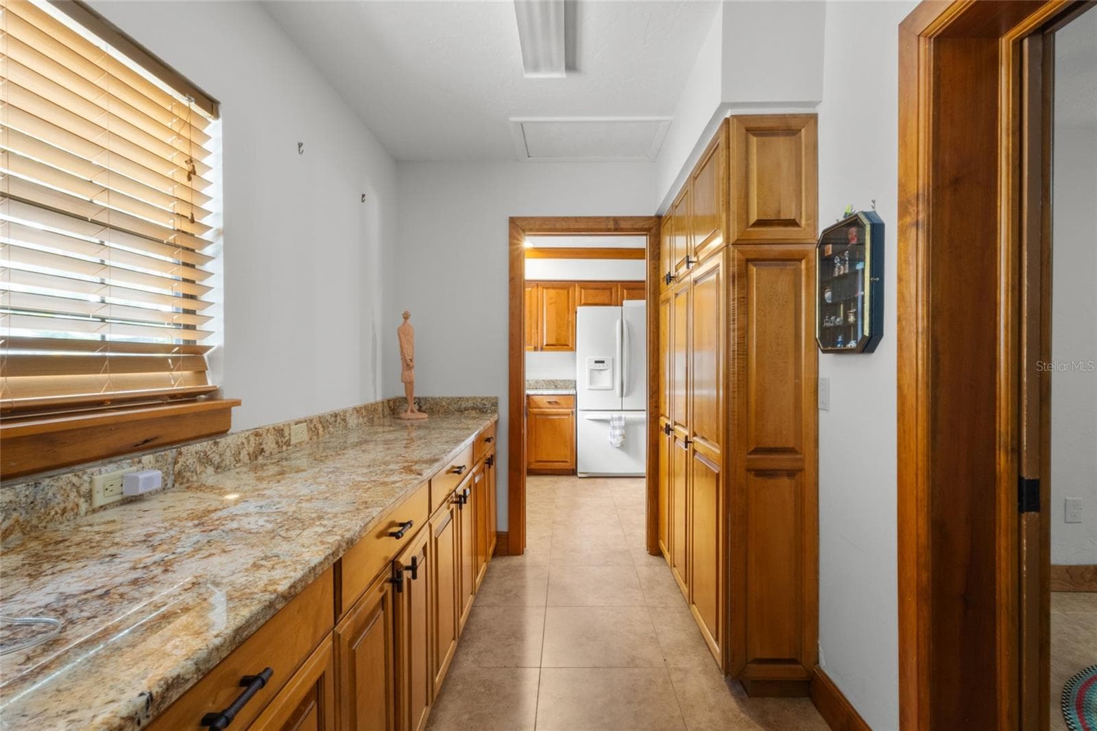 Single Family Residence at 5381 PALOS VERDES DR, SARASOTA, photo 9 of 28