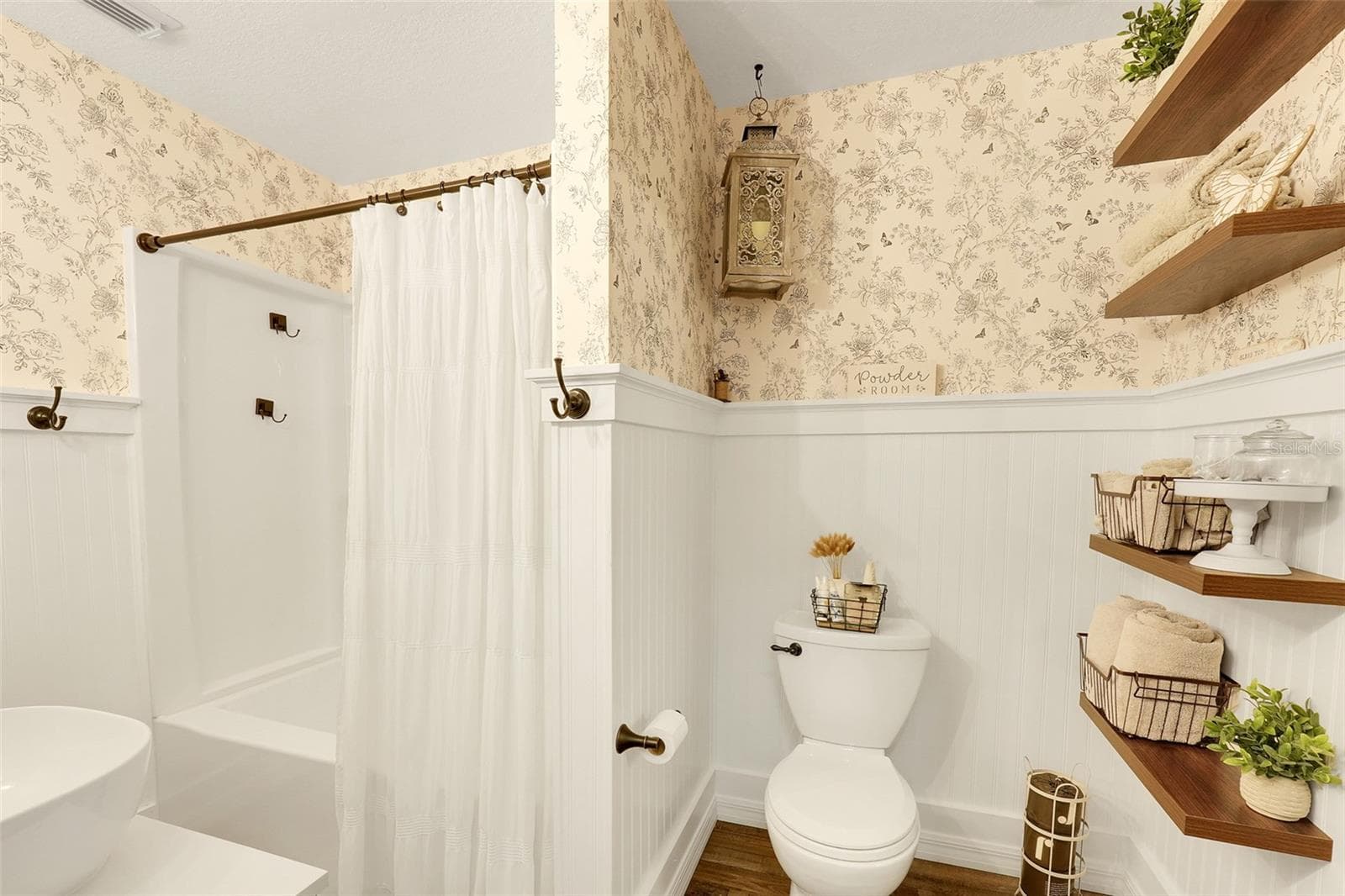 Single Family Residence at 31946 HARRIS RD, TAVARES, photo 33 of 46