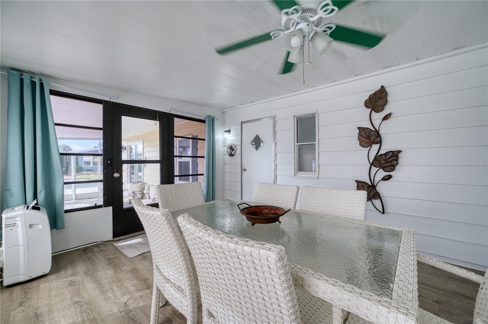 Manufactured Home at 273 CAPTAINS CT, NORTH PORT, photo 22 of 42