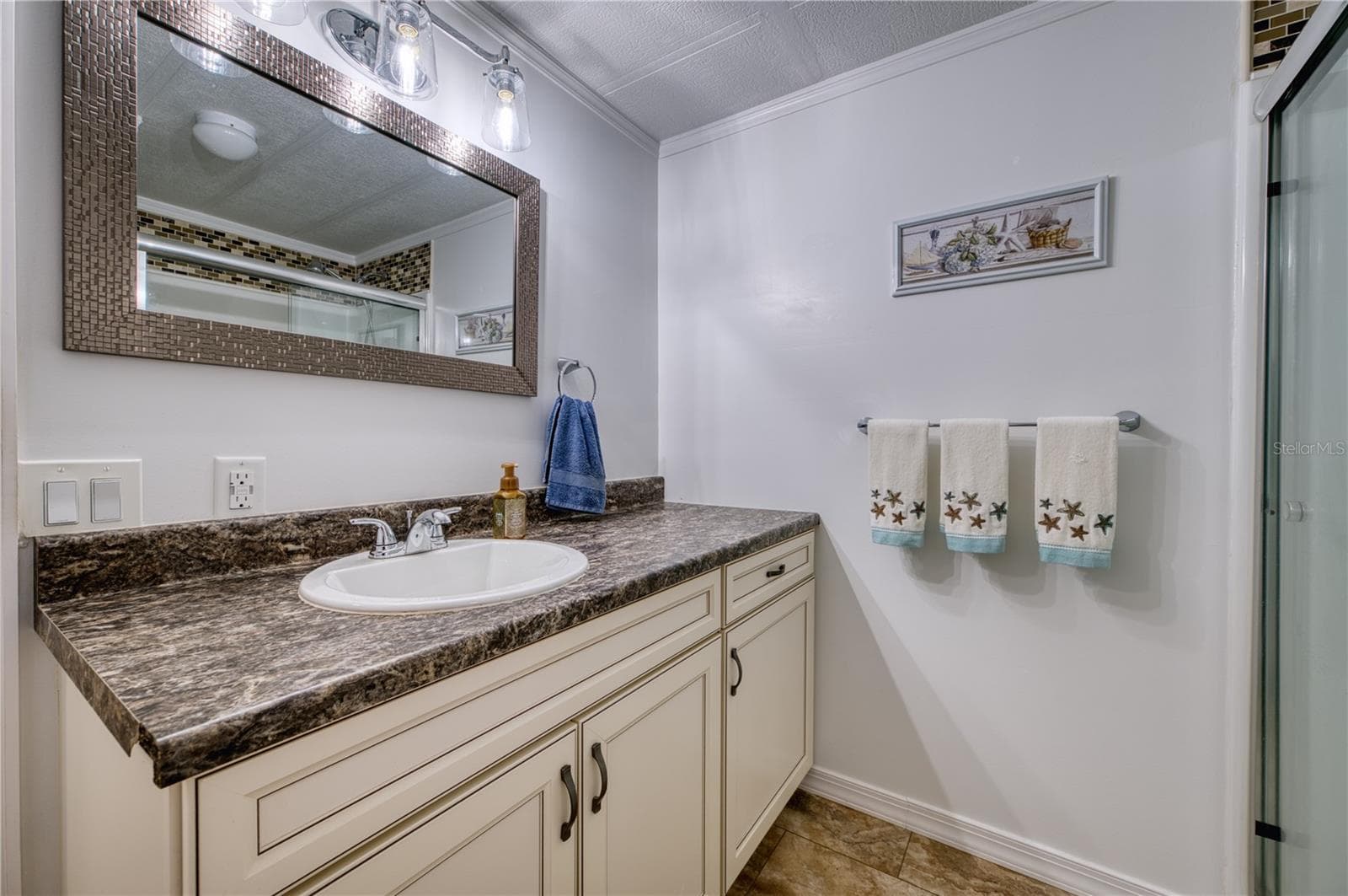 Manufactured Home at 273 CAPTAINS CT, NORTH PORT, photo 24 of 42