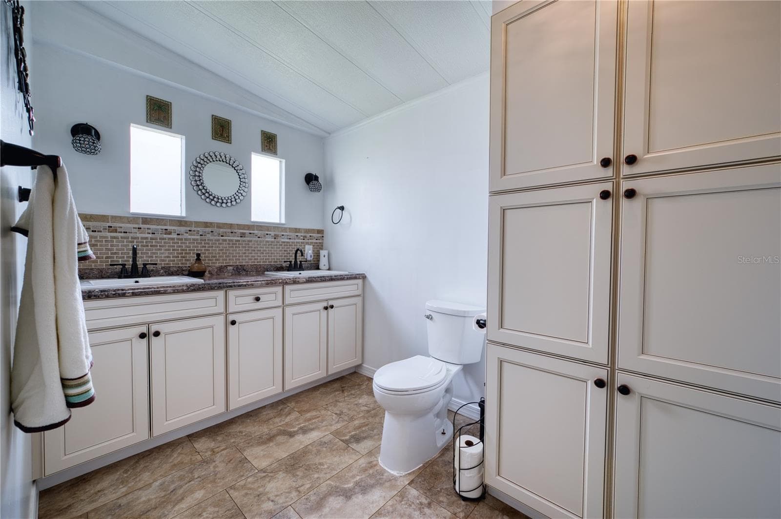 Manufactured Home at 273 CAPTAINS CT, NORTH PORT, photo 28 of 42