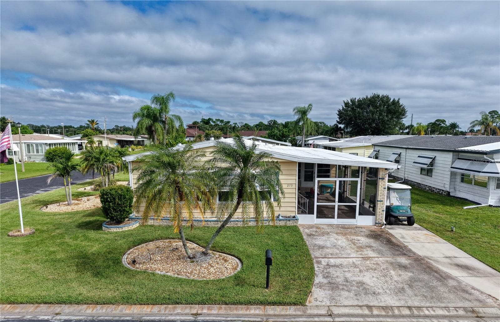 Manufactured Home at 273 CAPTAINS CT, NORTH PORT, photo 33 of 42