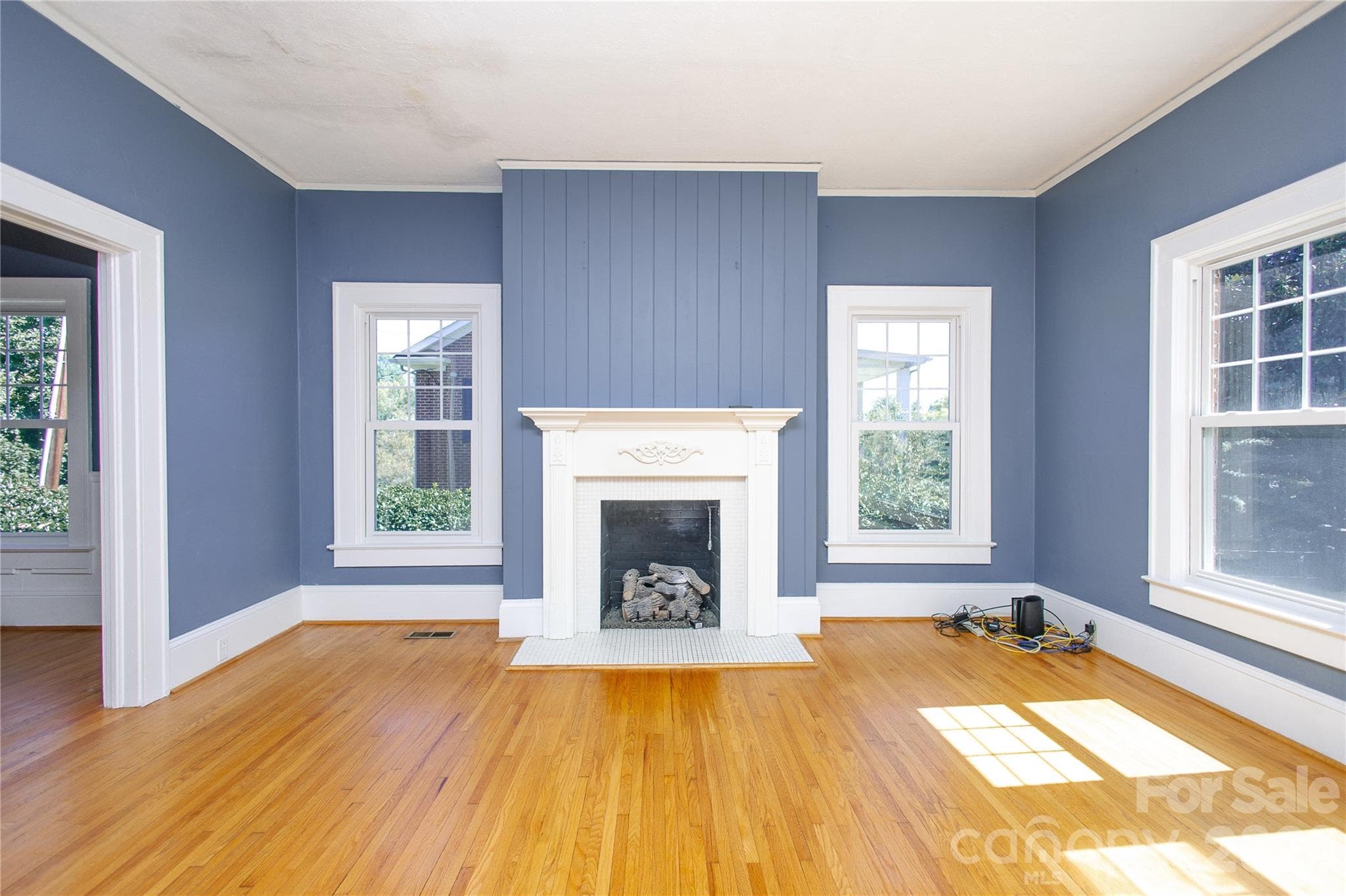 Single Family Residence at 569 Rutherford Road, Marion, photo 5 of 47