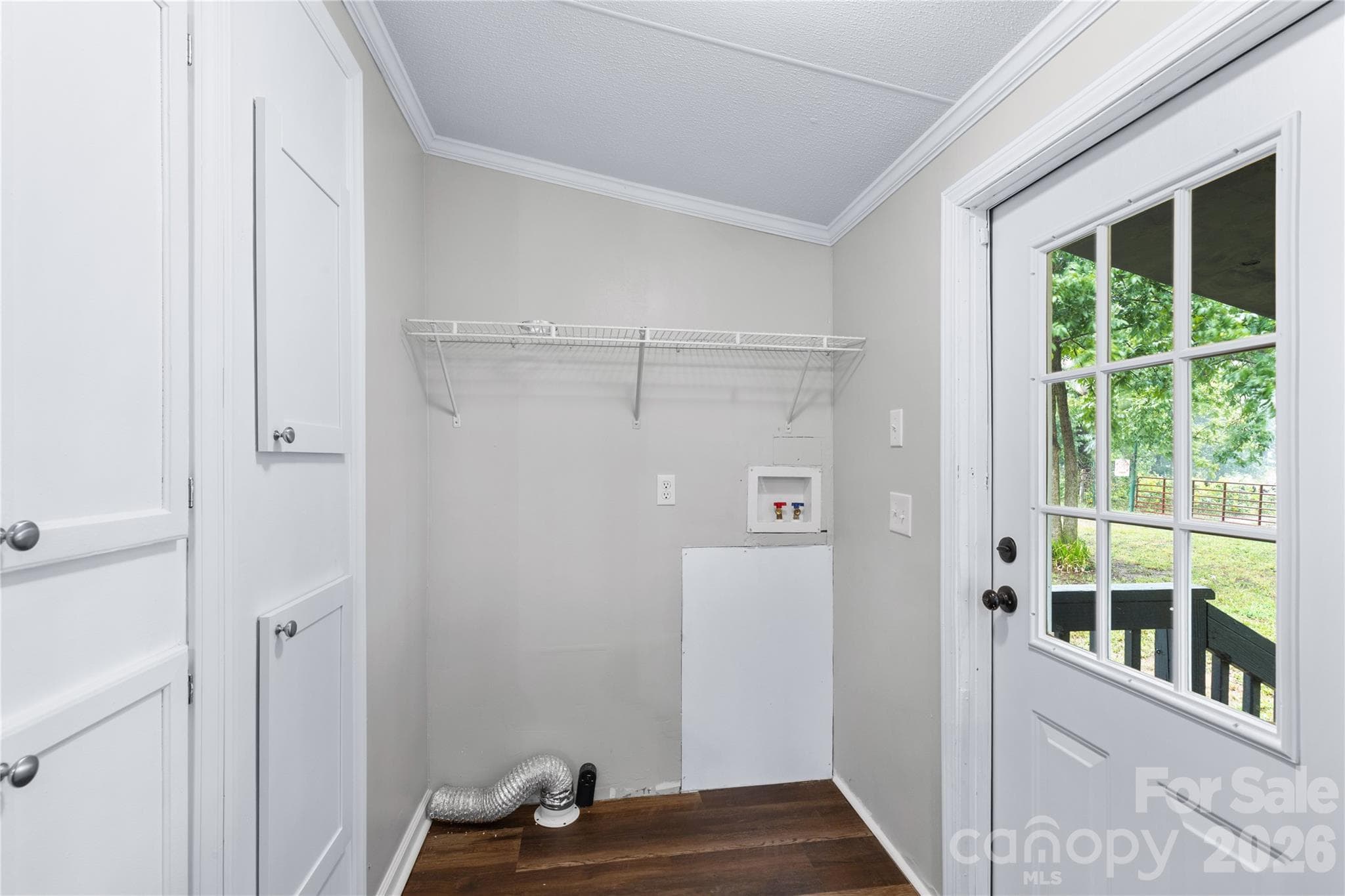 Single Family Residence at 6177 Shiloh Unity Road, Lancaster, photo 11 of 43
