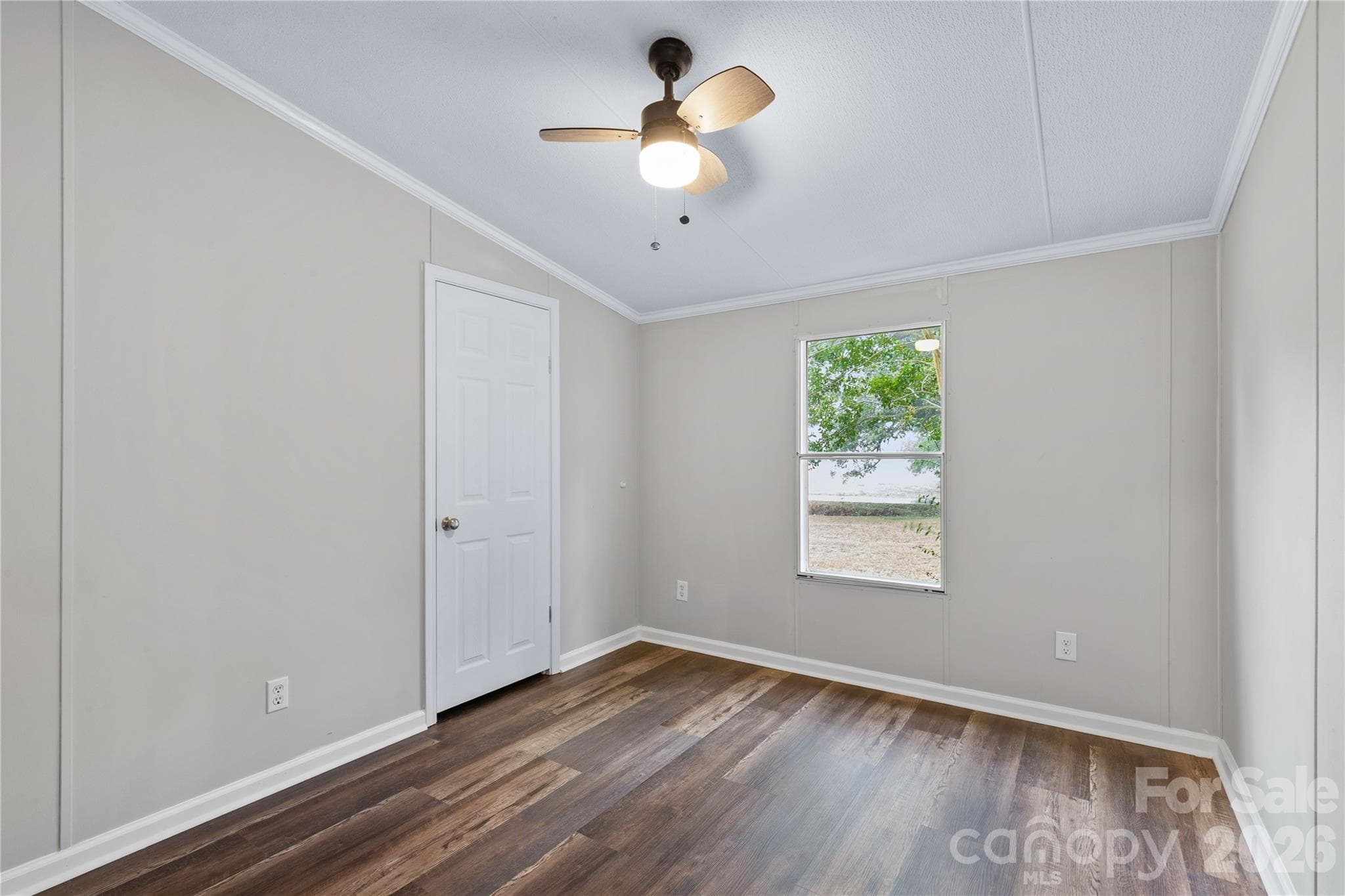 Single Family Residence at 6177 Shiloh Unity Road, Lancaster, photo 16 of 43