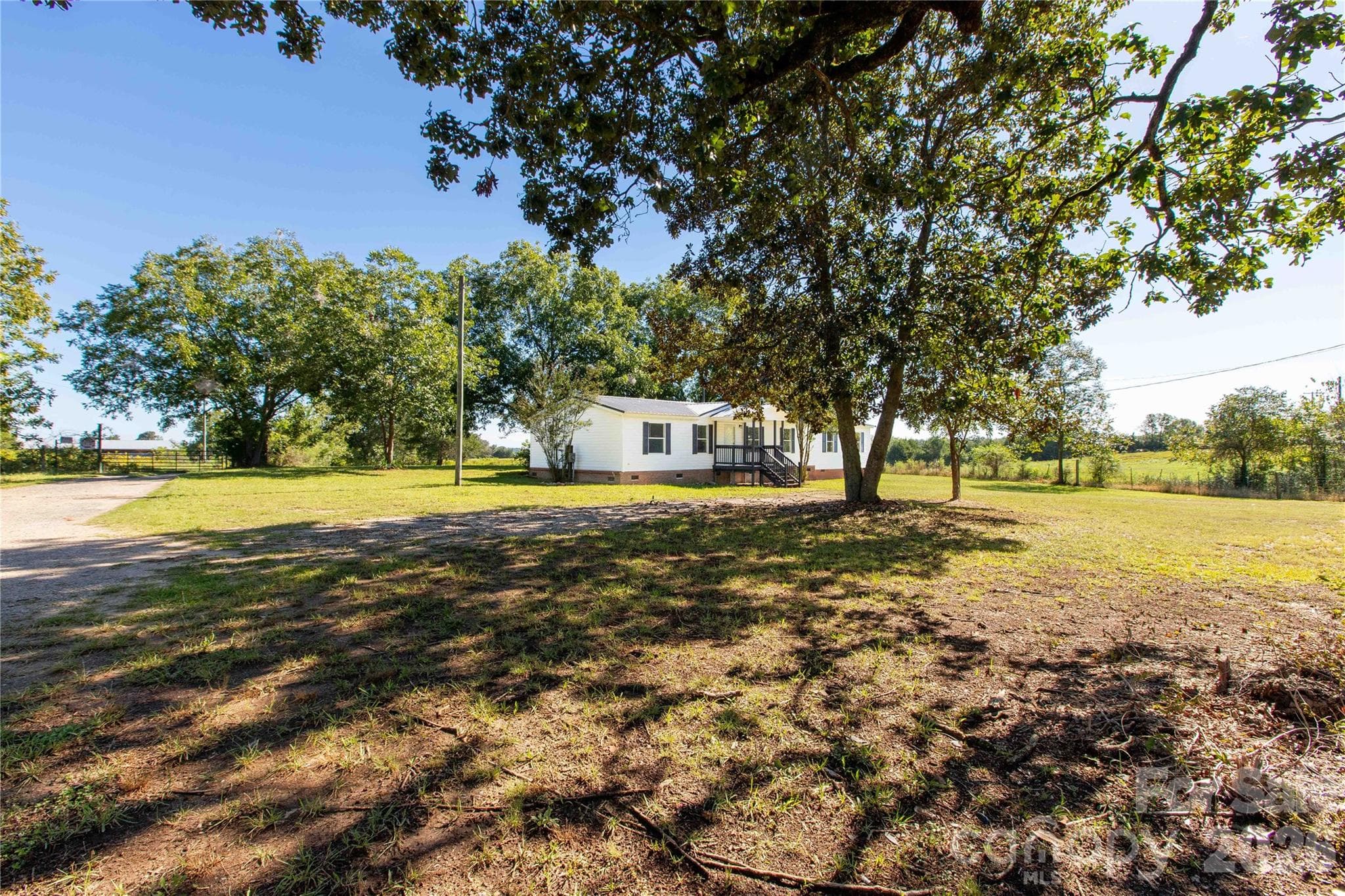 Single Family Residence at 6177 Shiloh Unity Road, Lancaster, photo 26 of 43