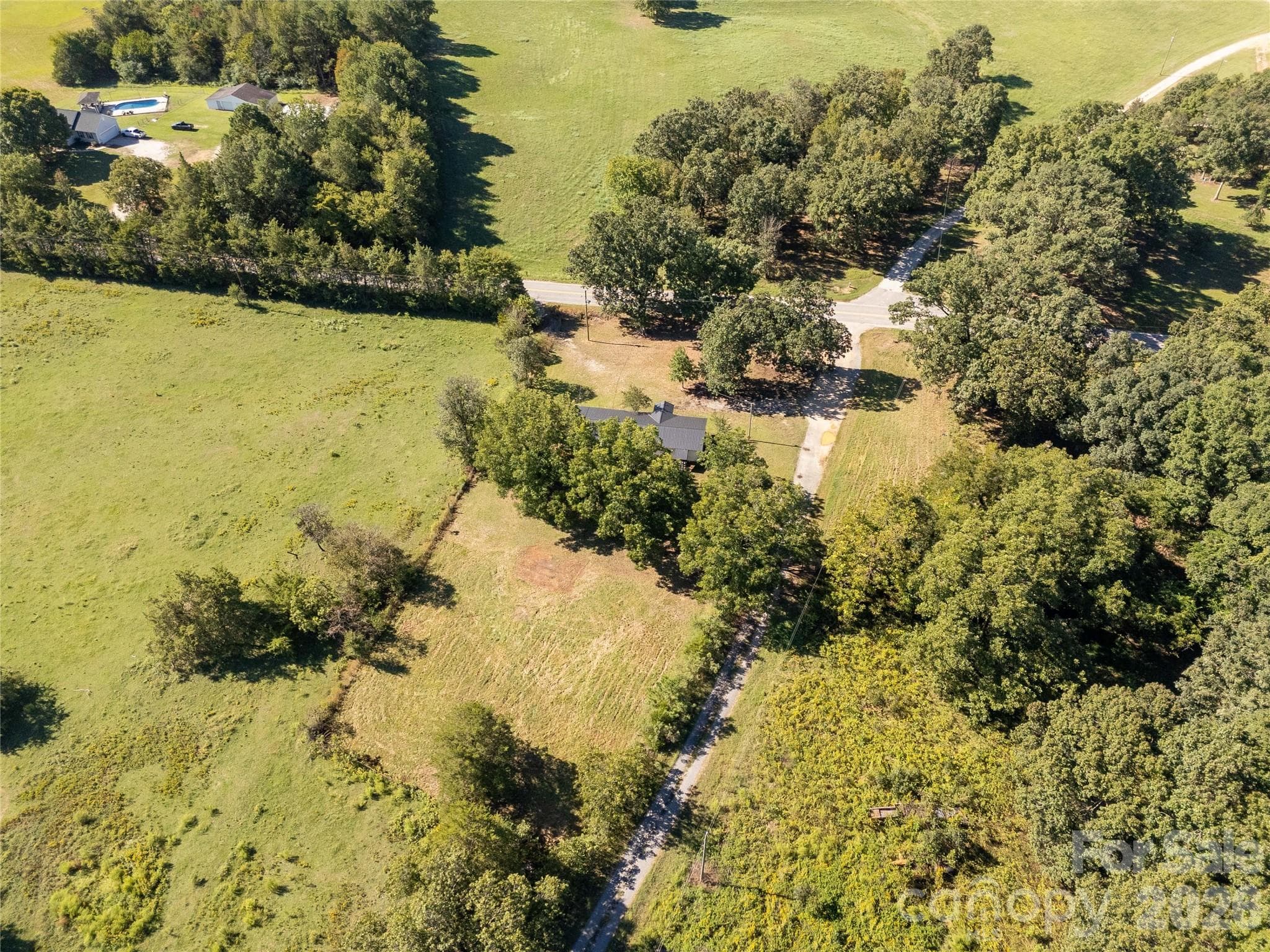 Single Family Residence at 6177 Shiloh Unity Road, Lancaster, photo 42 of 43