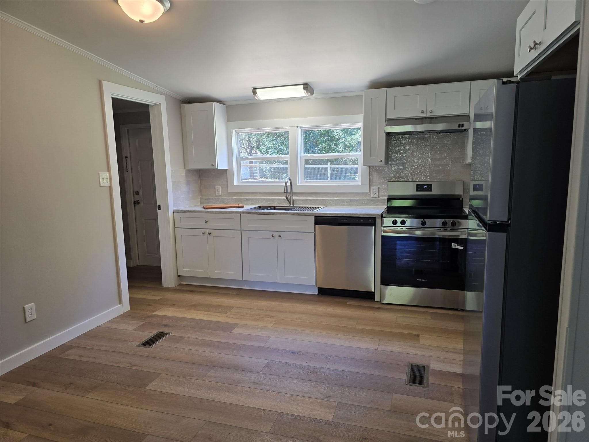 Freshly Renovated Kitchen and Dining area - 660 Childers Road, Cleveland