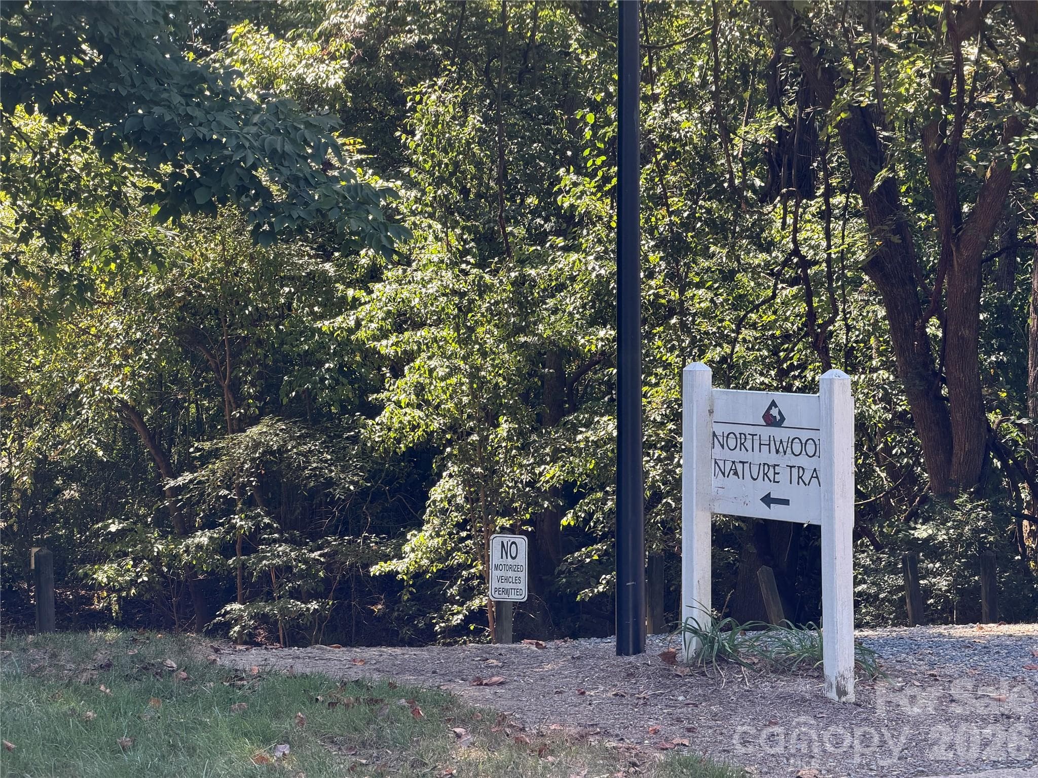 Single Family Residence at 1629 Sugar Hollow Drive, Charlotte, photo 28 of 31