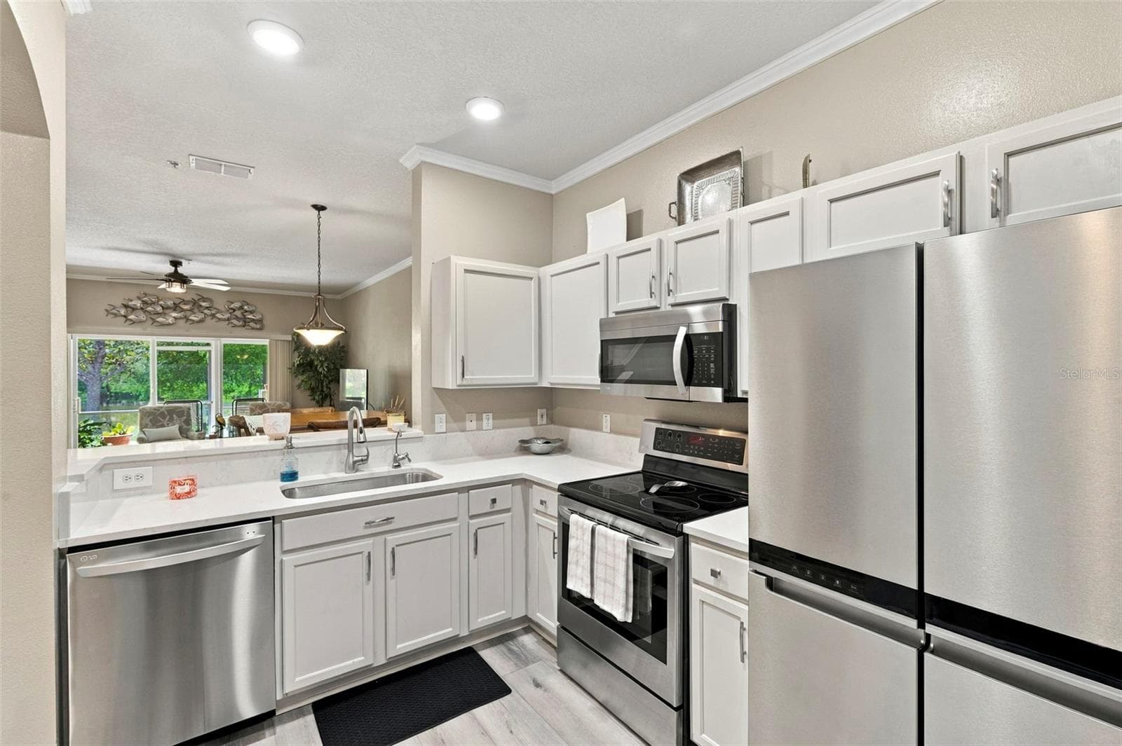 Townhouse at 11193 KAPOK GRAND CIR, SEMINOLE, photo 12 of 34